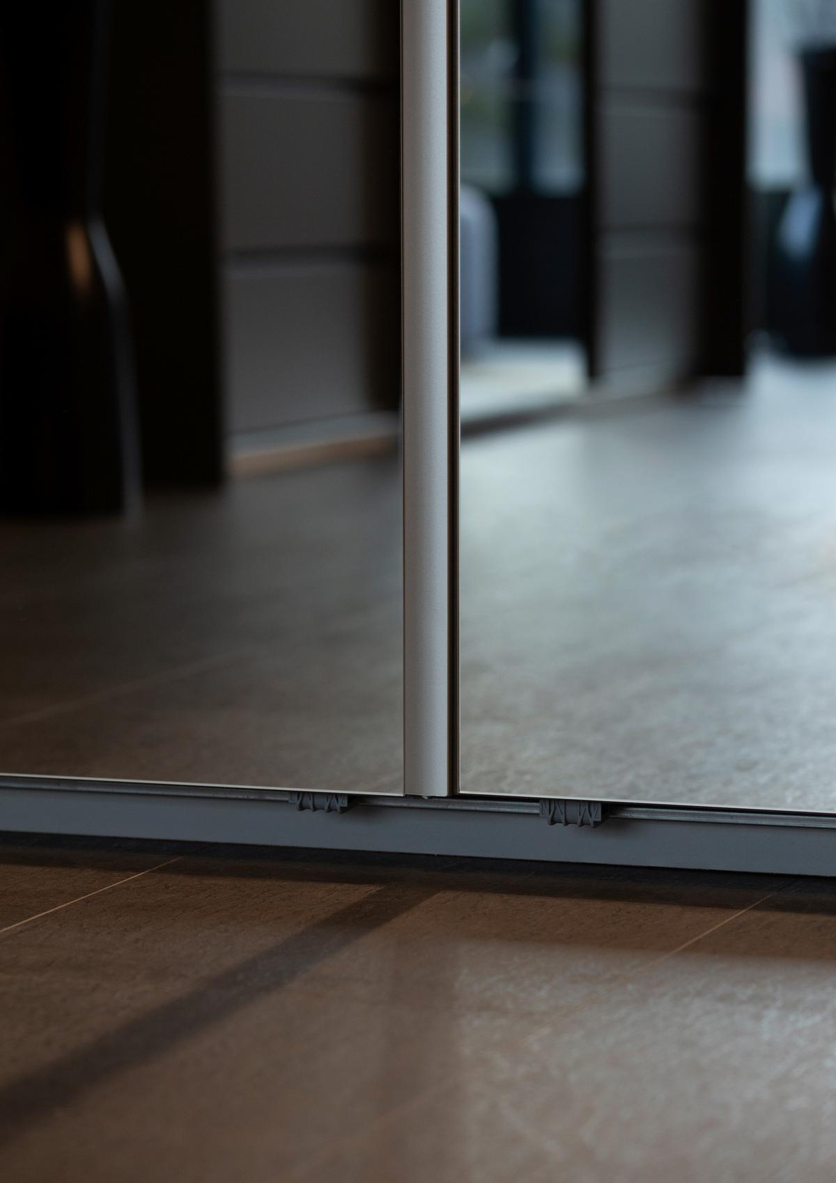 Schwebetürenschrank Altera Dunkelgrau B: 226 cm - Dunkelgrau, MODERN, Holzwerkstoff (226/211/62cm) - Rauch Möbel