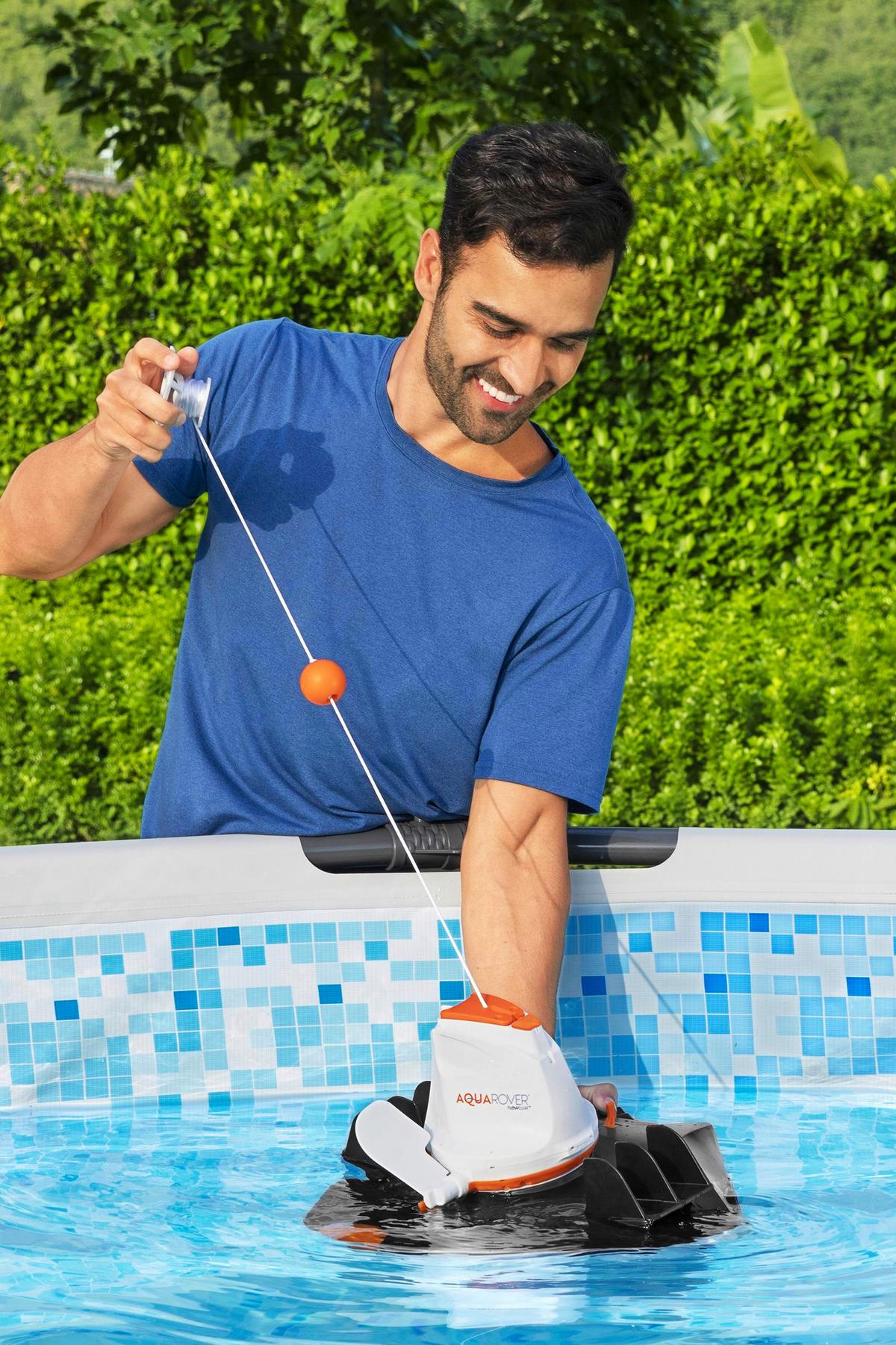Poolroboter Aquapower, Akku Laufzeit 90 Minuten - Schwarz/Orange, MODERN, Kunststoff (40,5/39,3/28,5cm) - Bestway