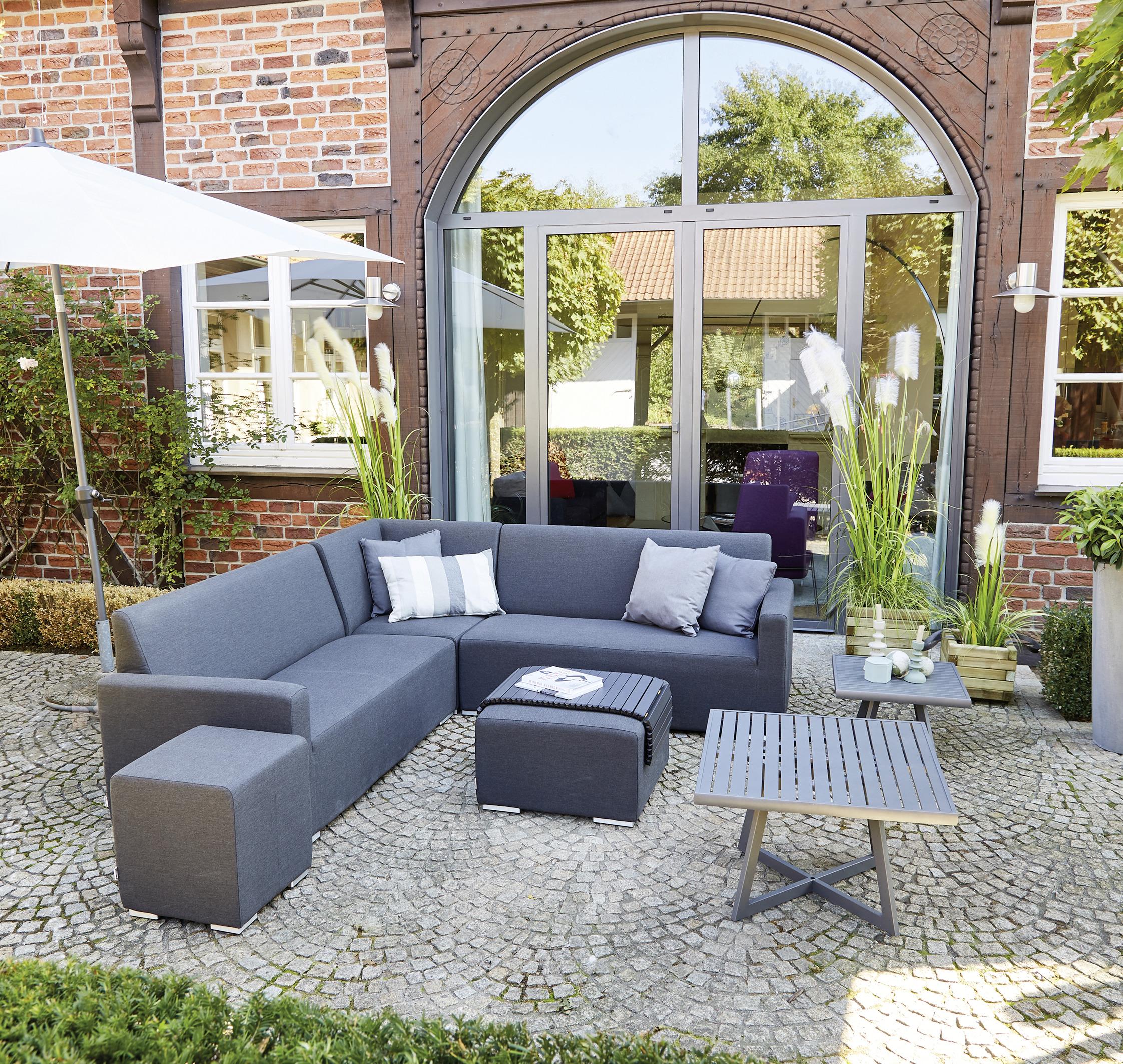 Sonnenschirm mit Knickmechanismus