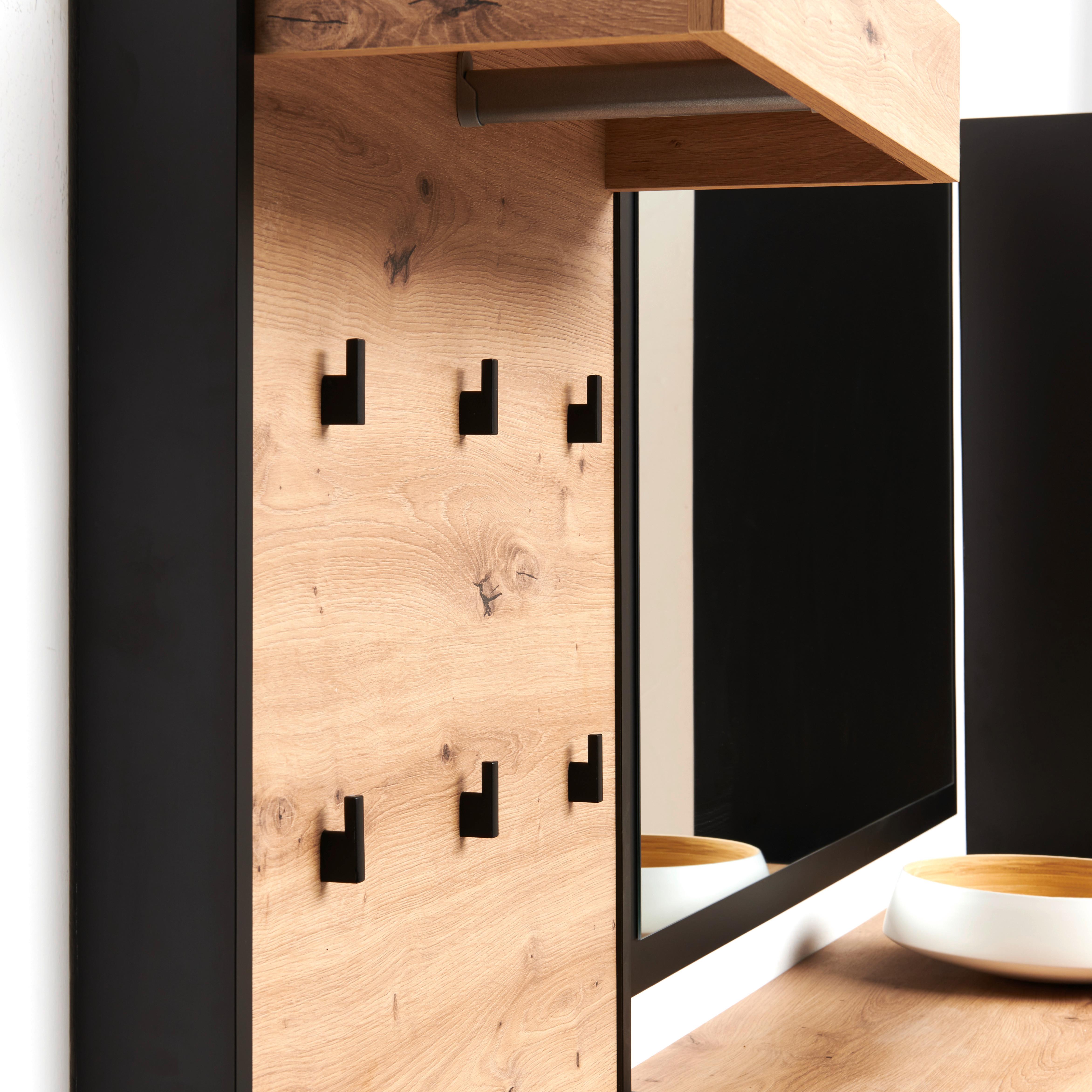 Garderobe in griffloser Gestaltung