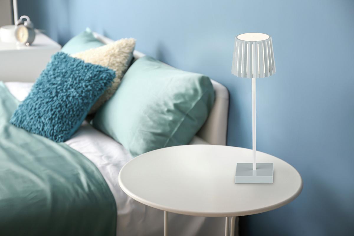 NABÍJATEĽNÁ STOLNÁ LAMPA PLISI - biela/šalviovozelená, Modern, kov/plast (10/28cm) - Mömax