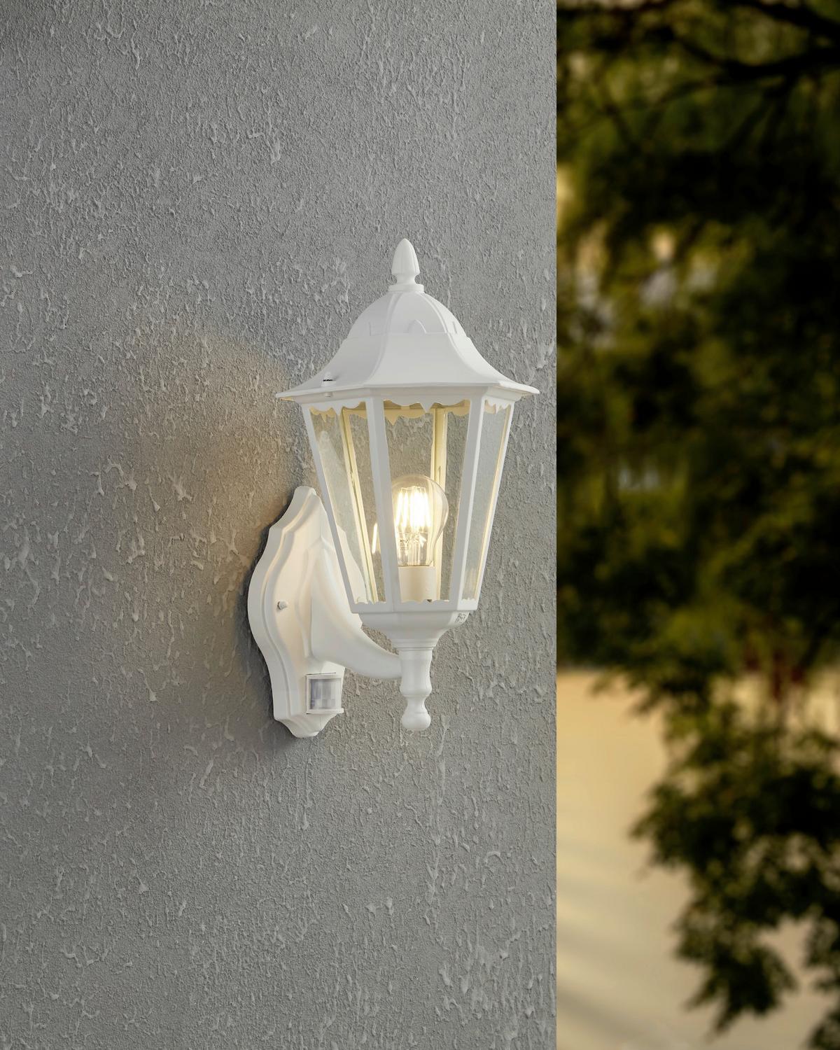 Außenwandleuchte mit Bewegungsmelder 1x LED 60 W - Klar/Weiß, Basics, Glas/Metall (20cm) - Eglo