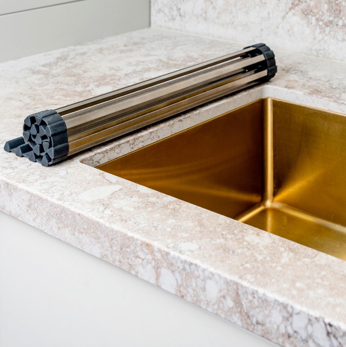 Abtropfmatte Edelstahlfarben B/H/T: ca. 46x32x0,8 cm - Edelstahlfarben, Basics, Metall (46/32/0,8cm) - HAPPY SINKS