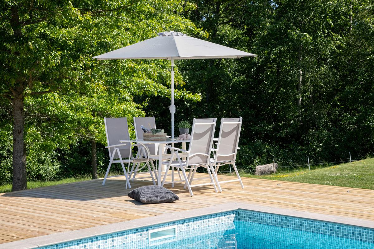 Gartentischgruppe 8-tlg Brekki Aus Aluminium Mit Schirm - Weiß, KONVENTIONELL, Glas/Metall - Gardenson