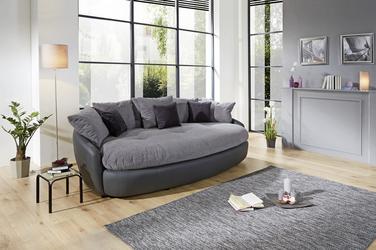 Mega-Sofa mit Kissen