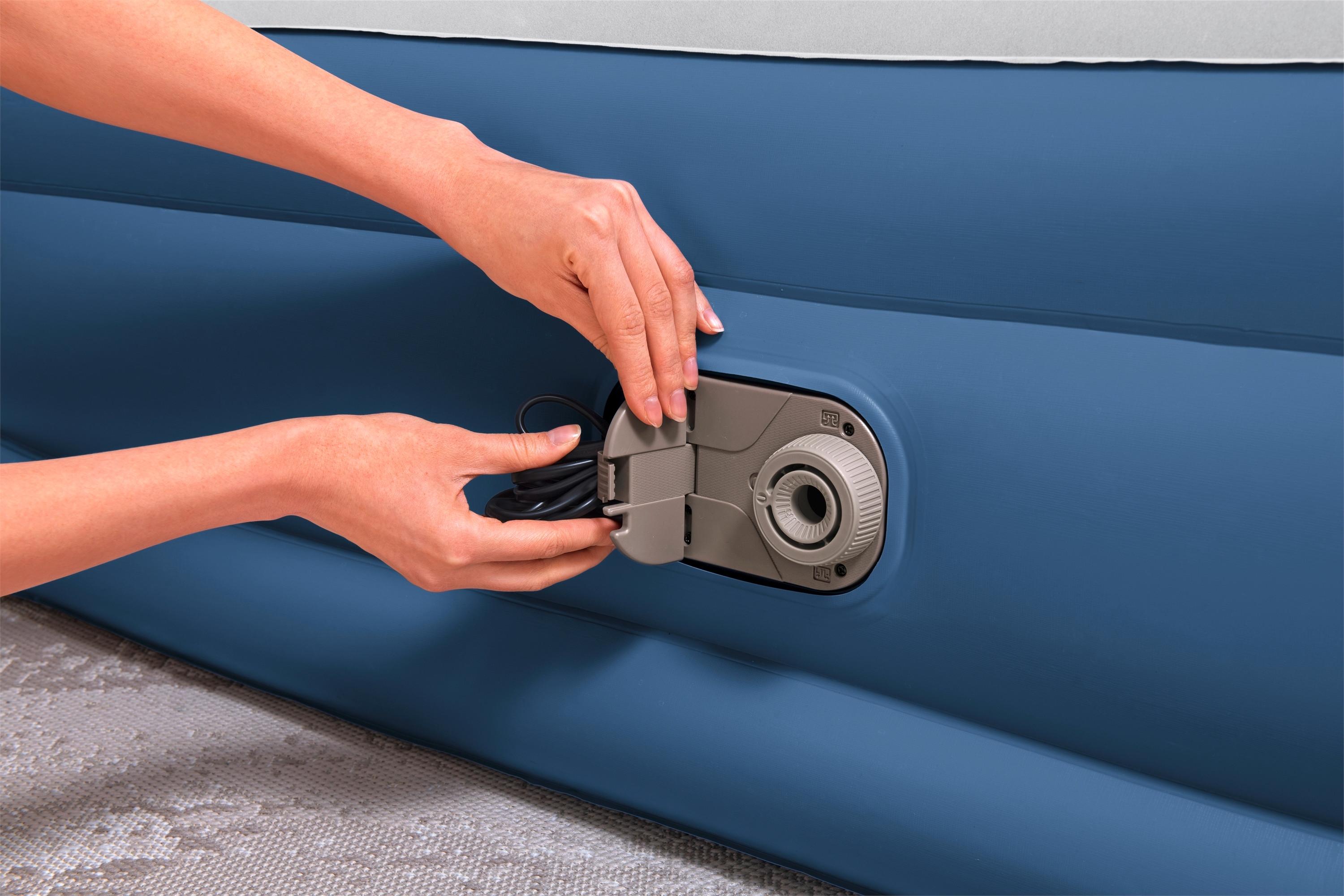 Luftmatratze QUEEN BUILT IN AC PUMP von Bestway aus Kunststoff in Grau/Blau mit Pumpe Detail Ventil