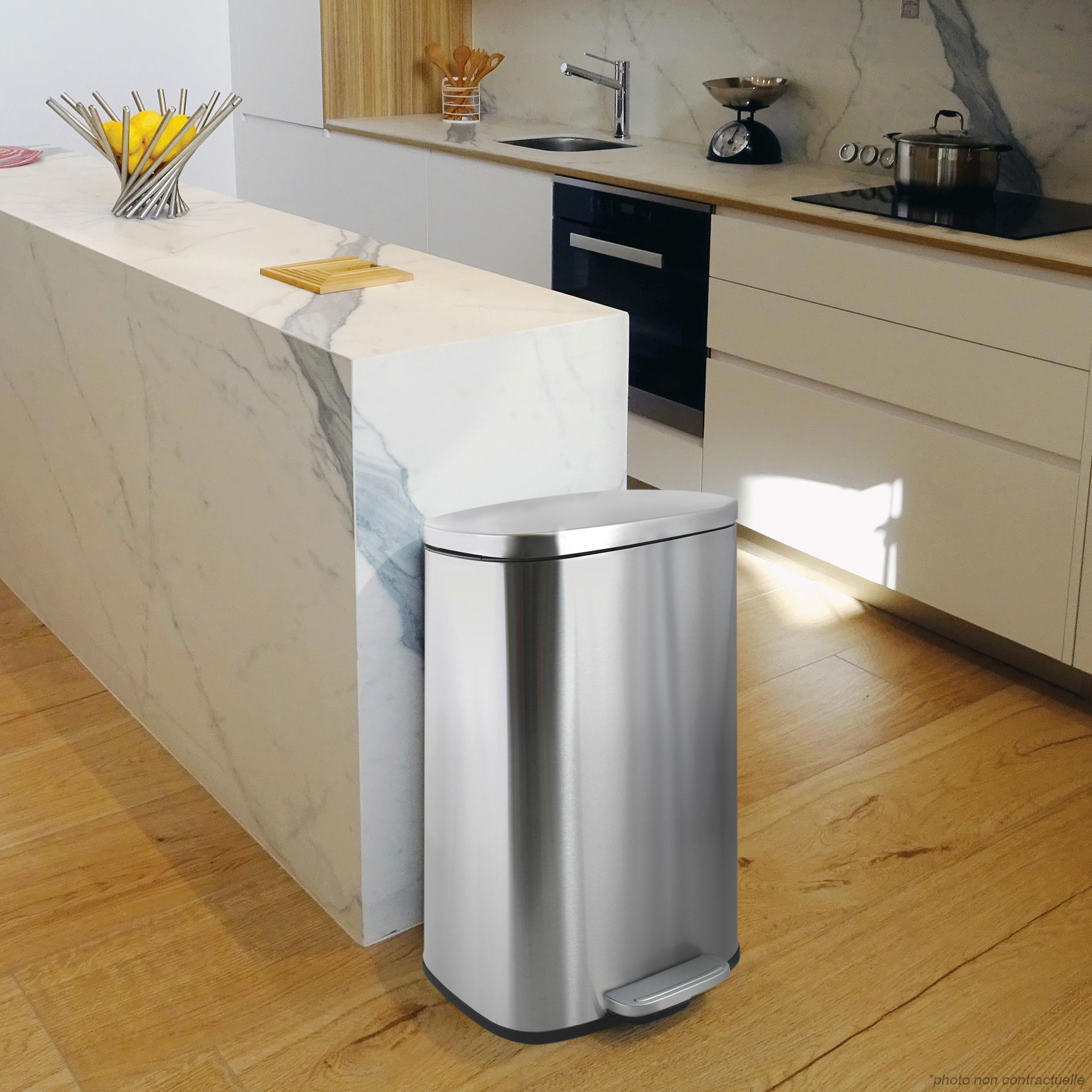 Treteimer Akira 30l Silberf. Metall Lbh: 34,3x23,5x62,9 Cm - Silberfarben/Schwarz, Basics, Kunststoff/Metall (34,3/23,5/62,9cm) - Spirella