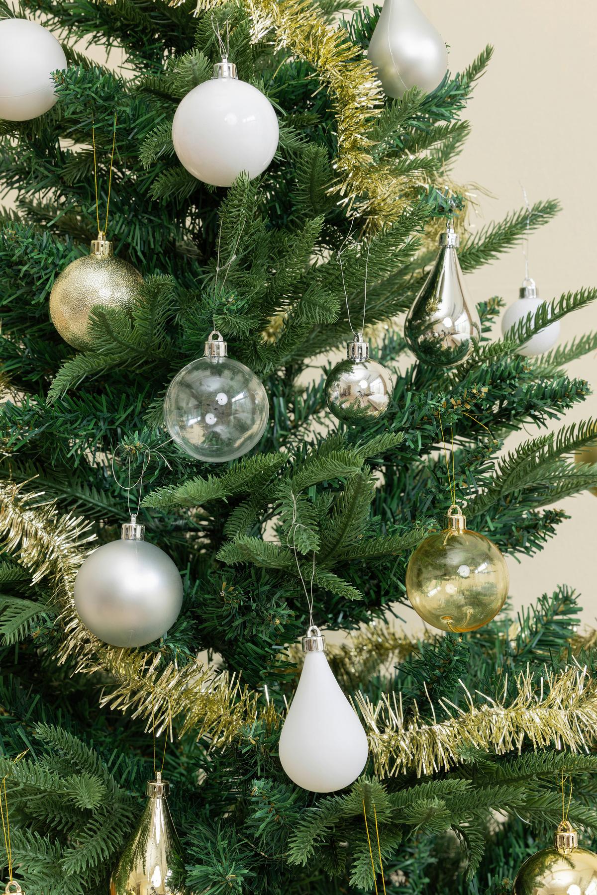 Christbaumkugel-Set Beate - Silberfarben, KONVENTIONELL, Kunststoff - Luca Bessoni