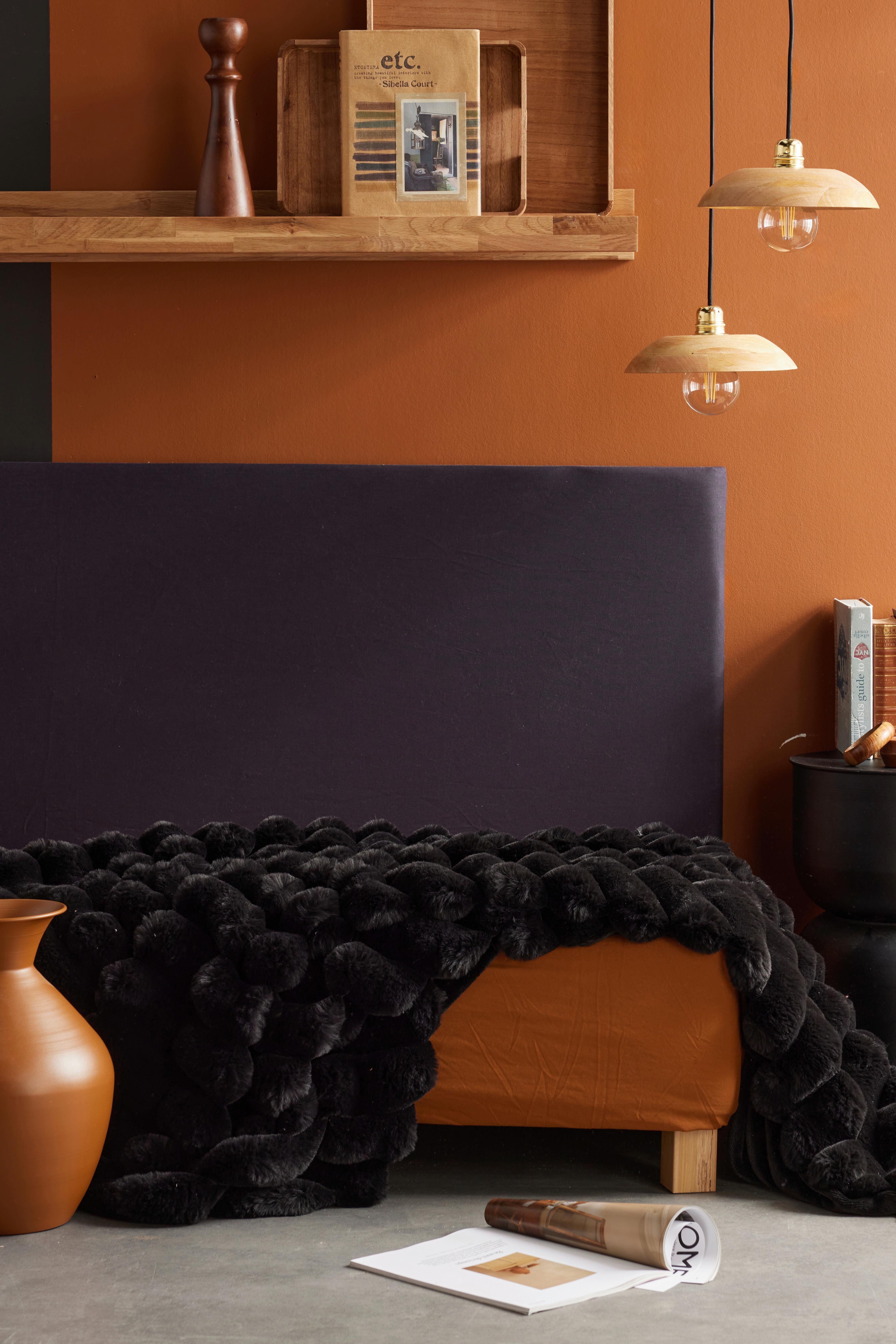 KOŽEŠINOVÁ DEKA BLANKET MOKA REGLISSE - černá, textil (130/180cm)