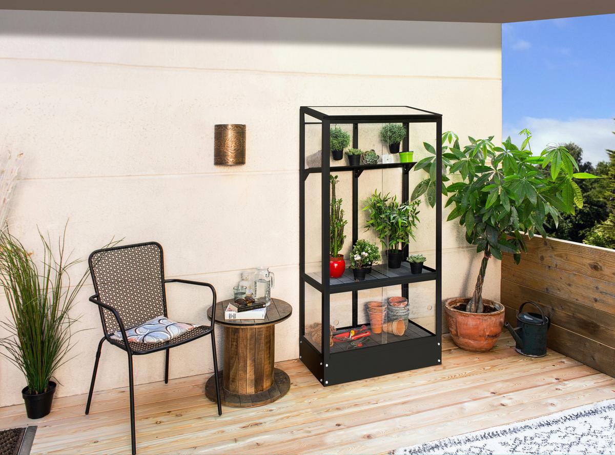 Balkongewächshaus mit Standfundament und aufstellbarem Dachfenster