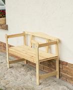 Ideale Terrassenbank aus stabilem Holz Ideale Terrassenbank aus stabilem Holz