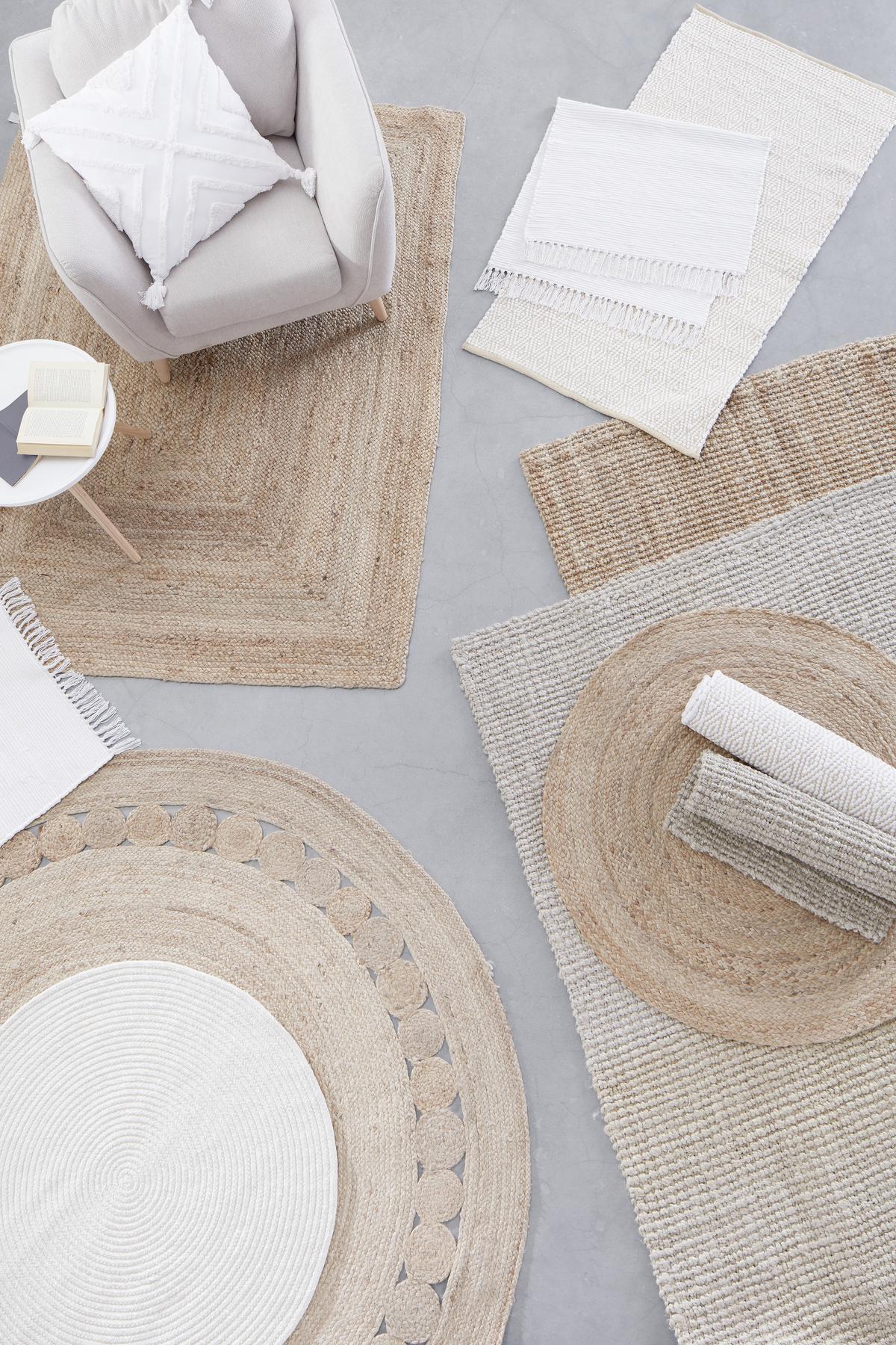 Dekoračný vankúš Nouria, 50/50cm - biela, Lifestyle, textil (50/50cm) - Premium Living