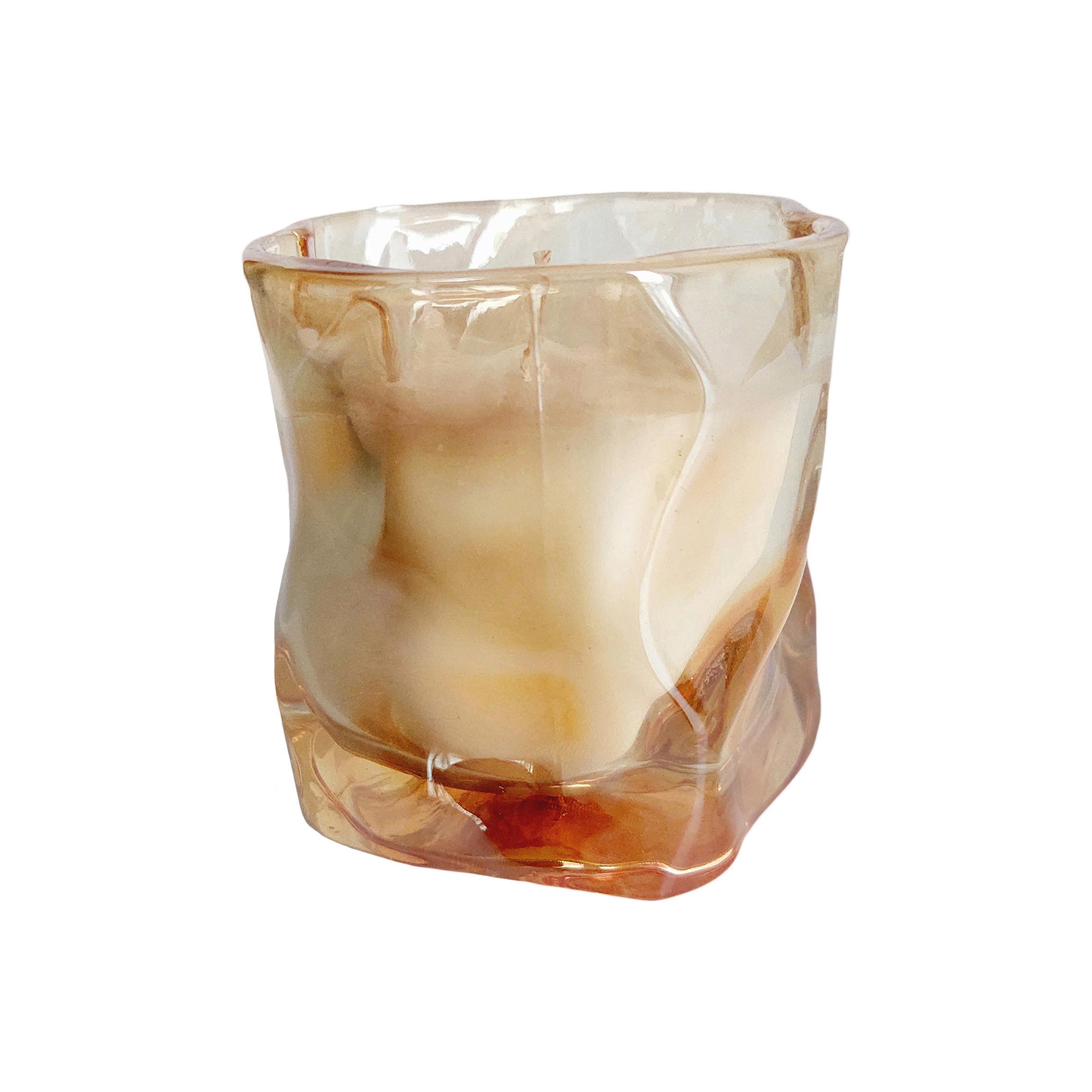 VONNÁ SVÍČKA PLEASURE - jantarové barvy, Moderní, textil/přírodní materiály (8/8cm) - Mömax