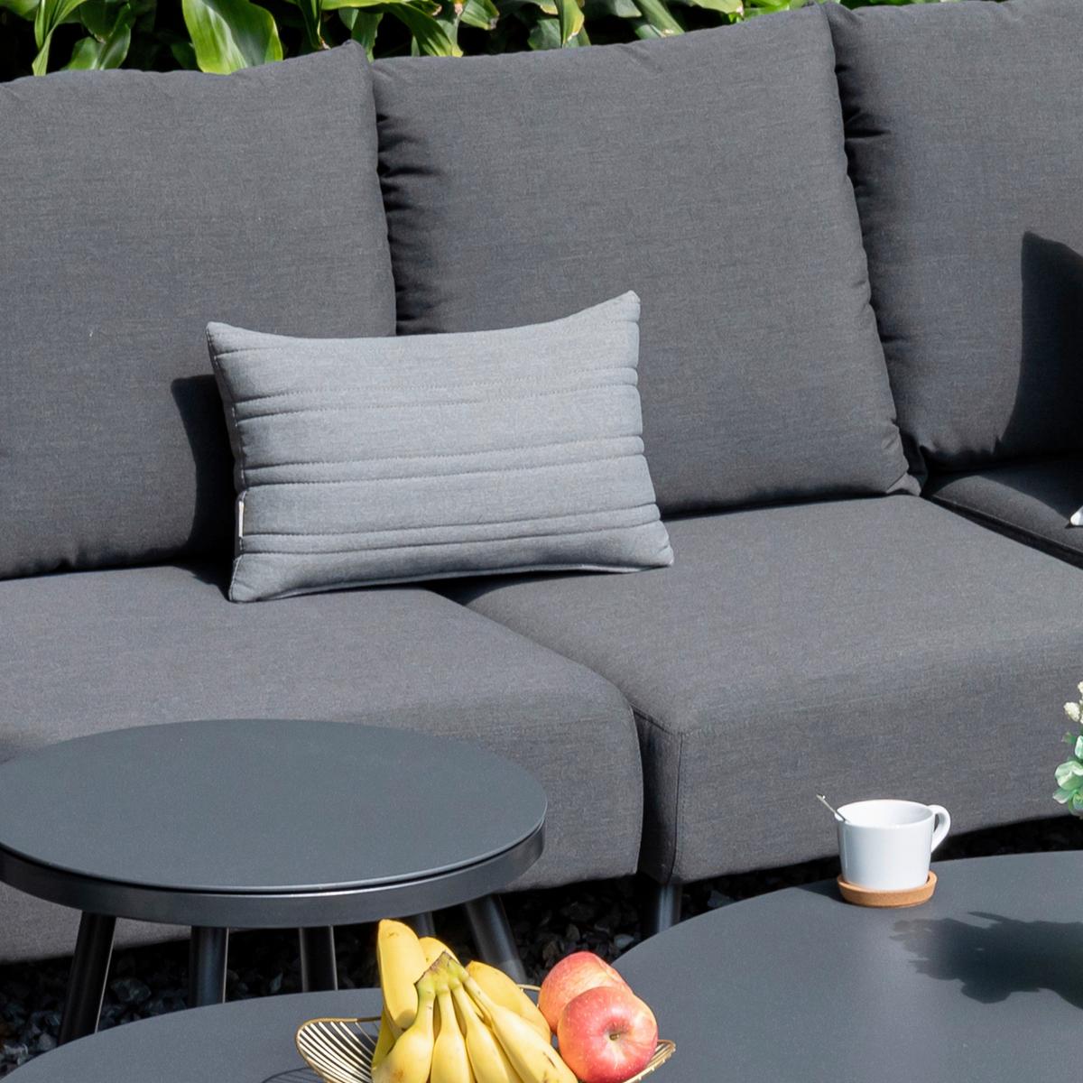 OUTDOOR-KISSEN LINE - Grau, MODERN, Textil (50/30cm) - Gardenson