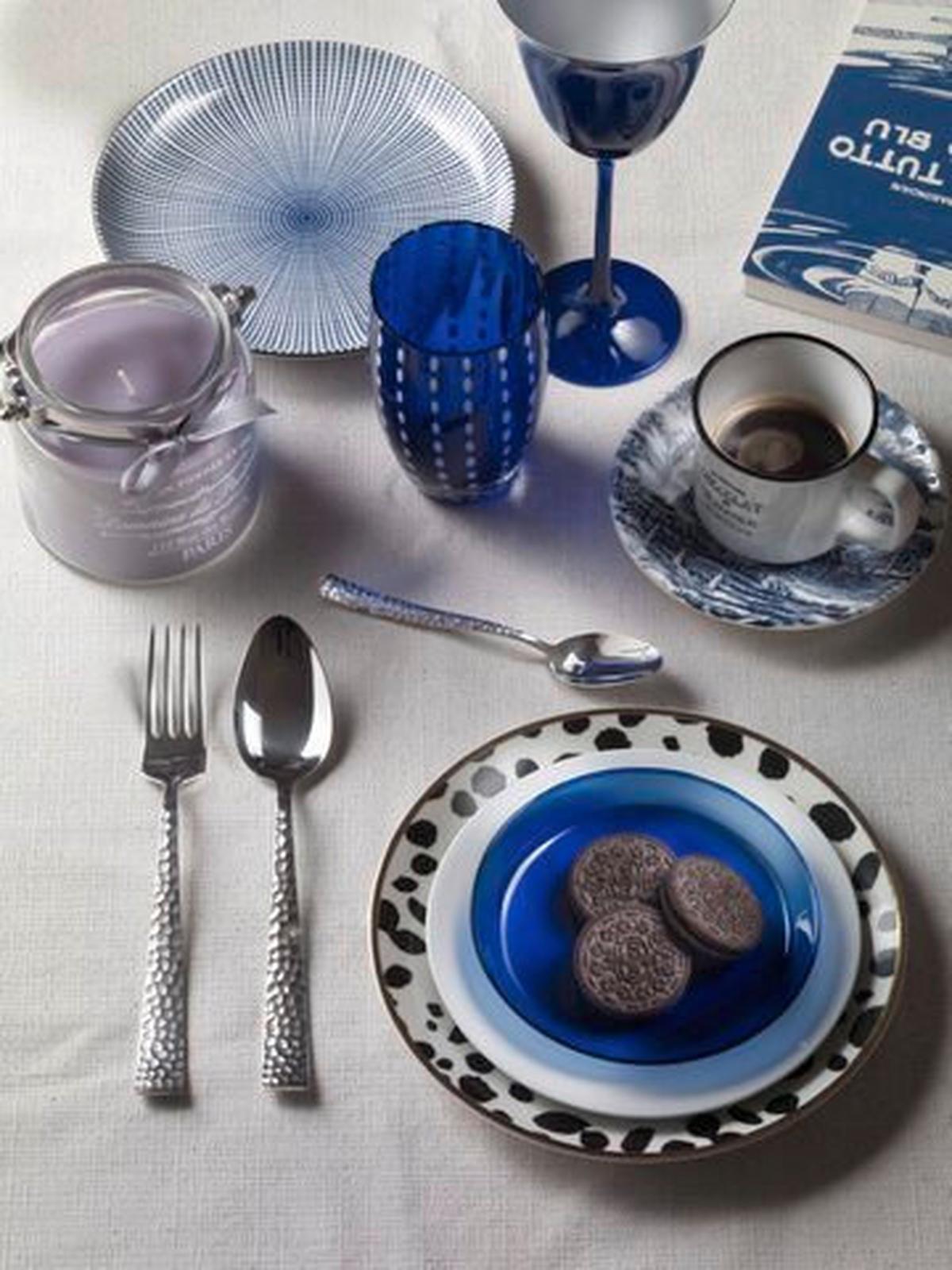 sada príborov PALACE MARTELLATO - farba ušľachtilej ocele, Basics, kov - Pintinox