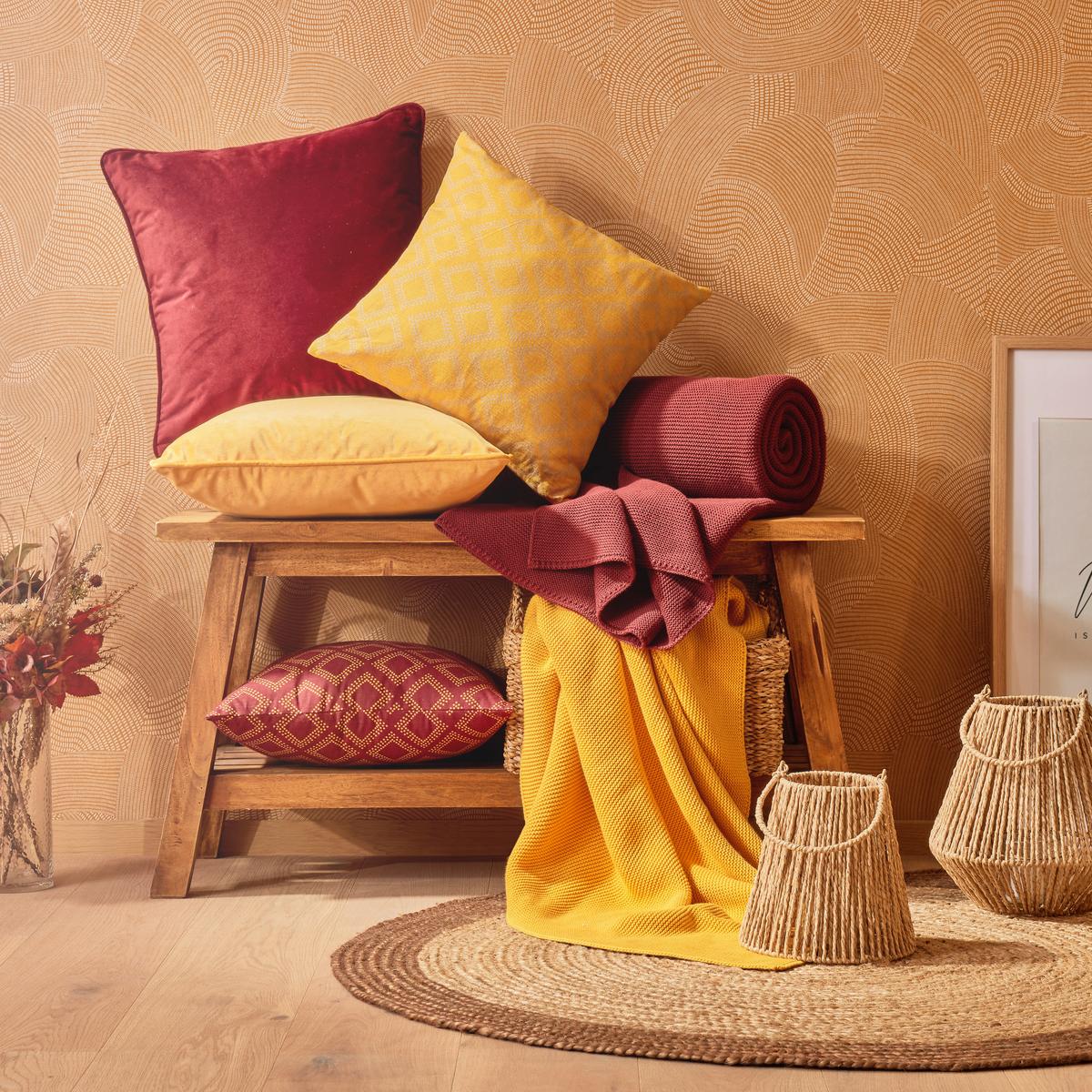 DEKORAČNÝ VANKÚŠ Viola, 45/45cm, žltá - kari žltá, Konventionell, textil (45/45cm) - Premium Living