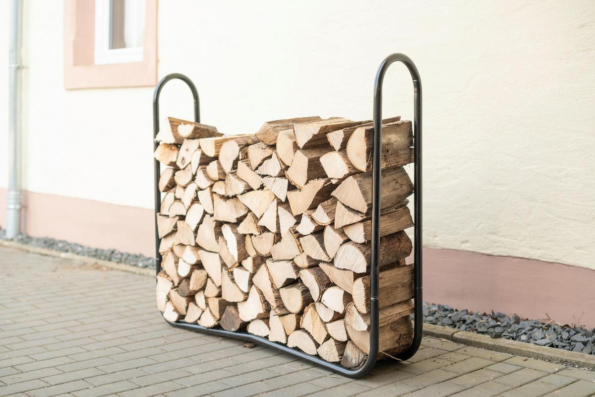 Regál na drevo 122cm - čierna, Basics, kov (122/103/25cm)