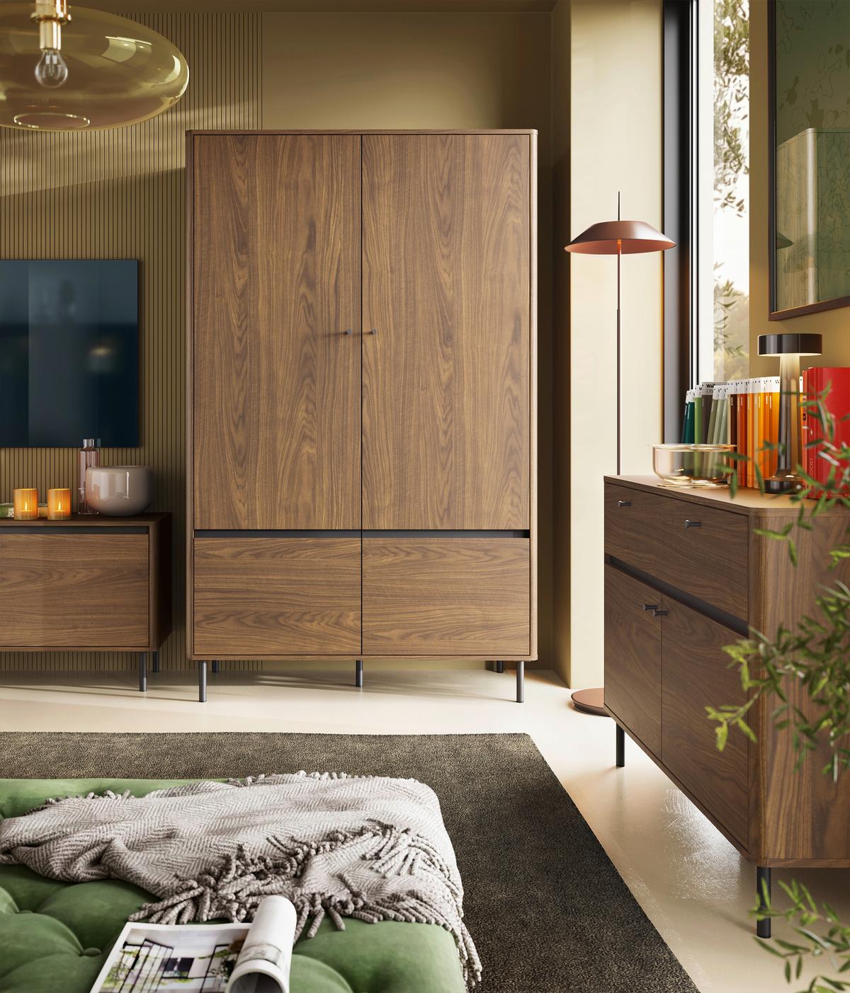 Schrank Revillo Schwarz/Nussbaumfarben B:120cm - Nussbaumfarben/Schwarz, Basics, Holzwerkstoff (120/195/55cm)