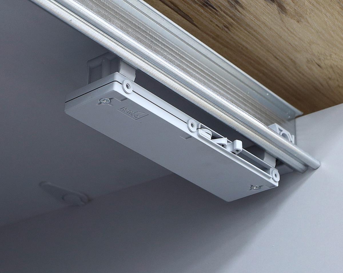 TLMIČ DVERÍ DEMO,LONGLINE - Modern, kov/plast (17,5/1,5/6,0cm)