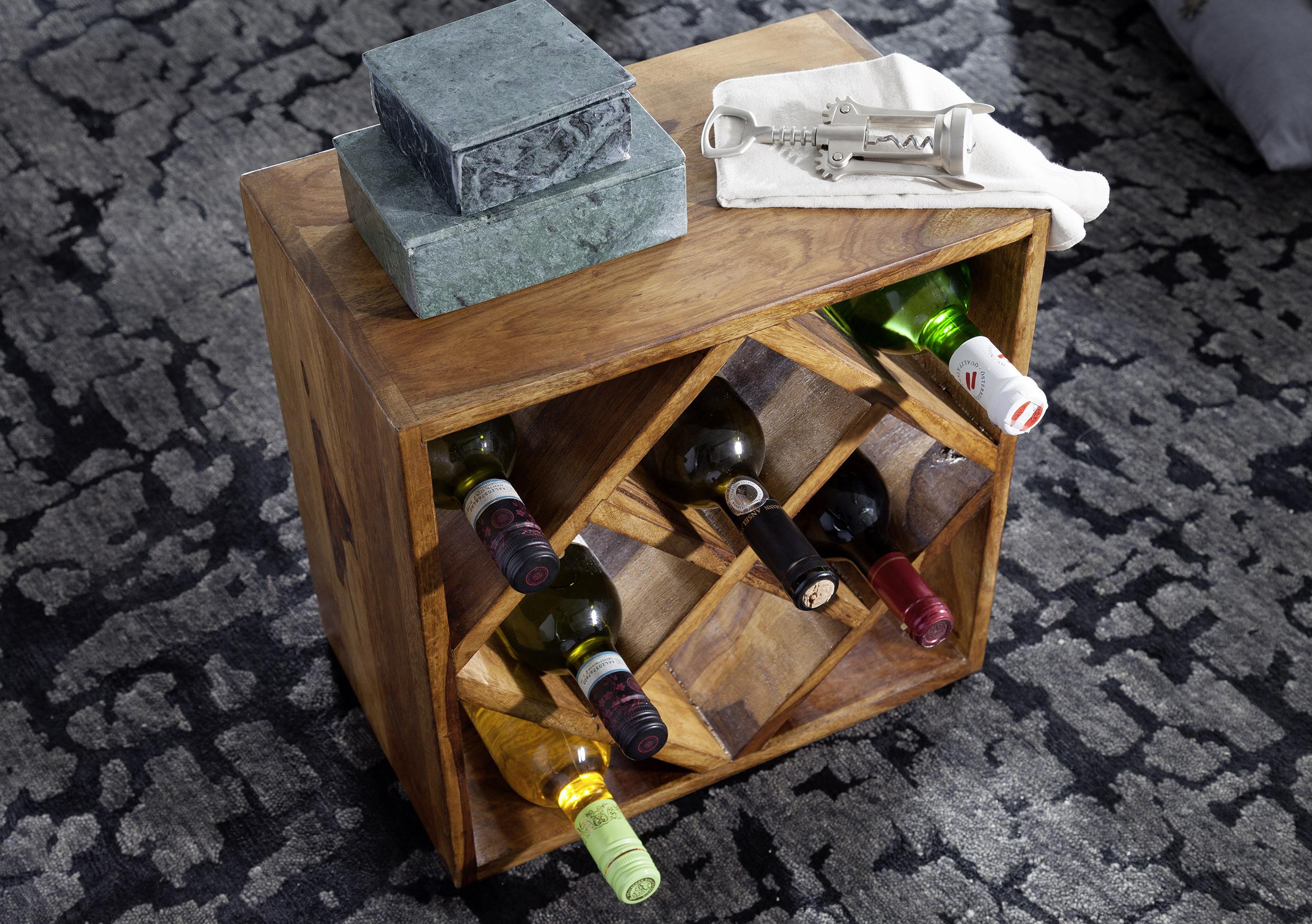 Wertiges Weinregal