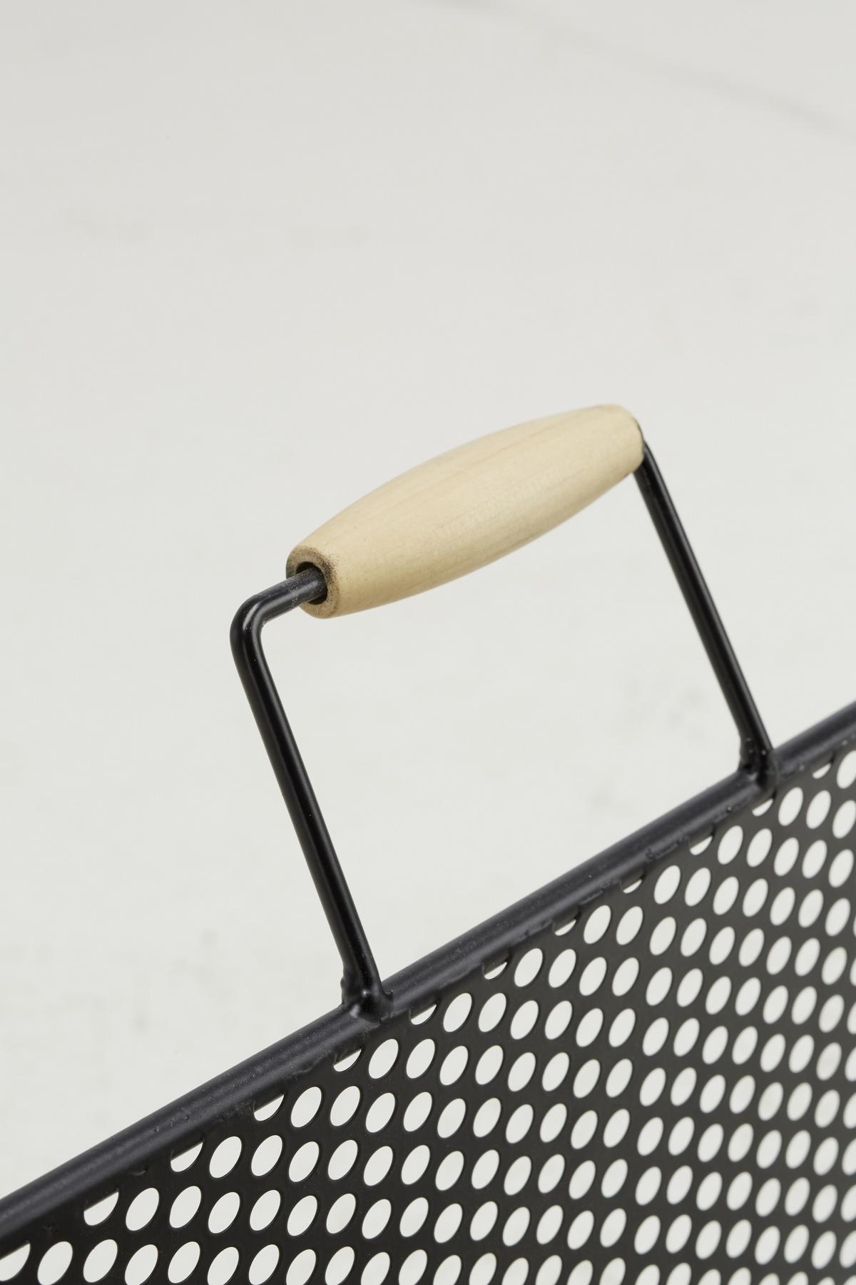 STOJAN NA NOVINY RIA - čierna/prírodná farba, Modern, kov/drevo (16,5/35/37cm) - Mömax