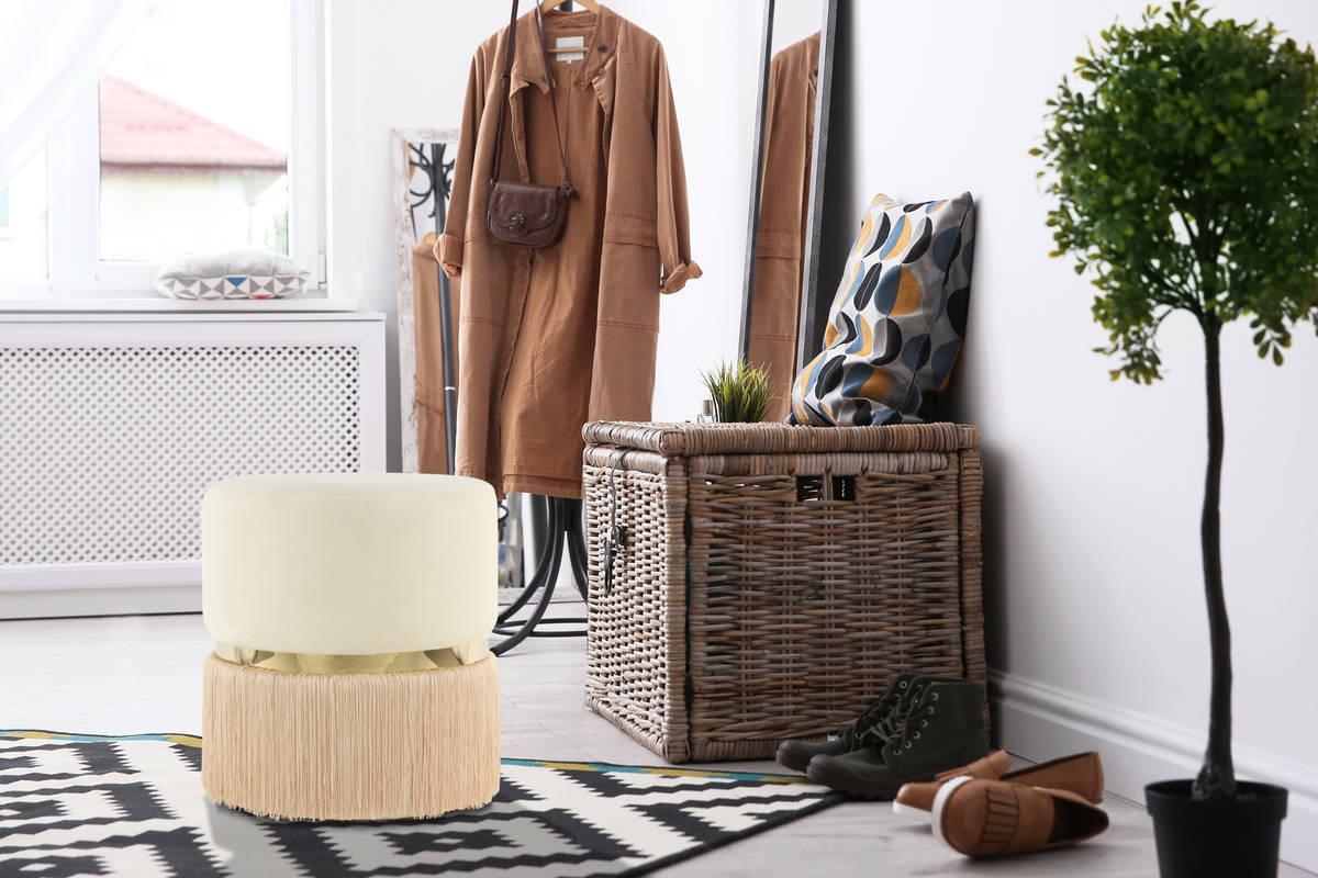 Hocker Pouf Samt/Edelstahl Champagner H: 44,5 cm - Champagner/Goldfarben, Basics, Holzwerkstoff/Textil (41/44,5/41cm) - Kayoom
