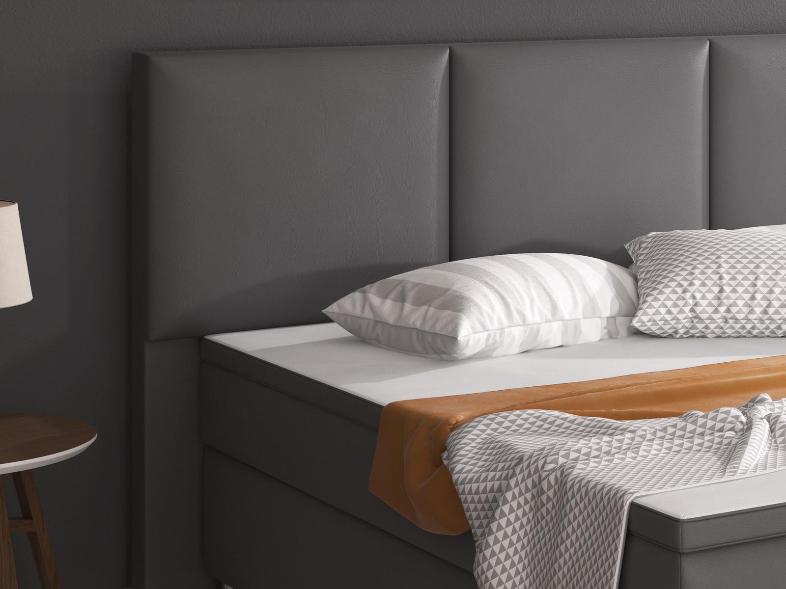 Boxspringbett im Lederlook