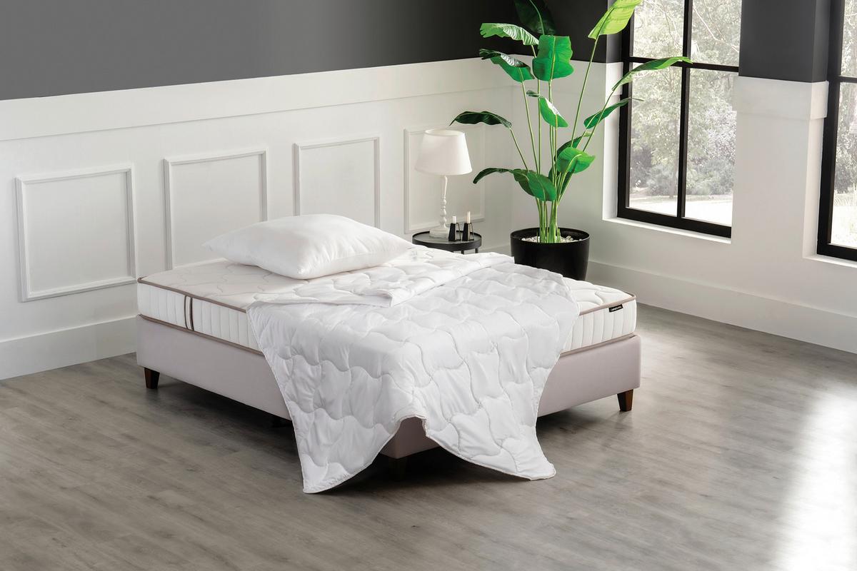 Bettdecke Handy - Weiß, Basics, Textil (135/200/17,33cm) - Yatas