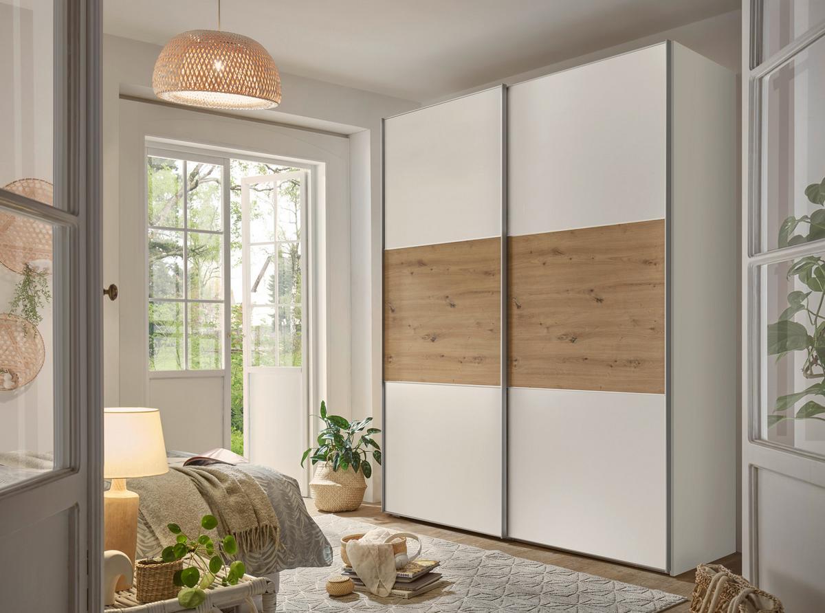 Heller Schiebetürenschrank mit 2 Kleiderstangen