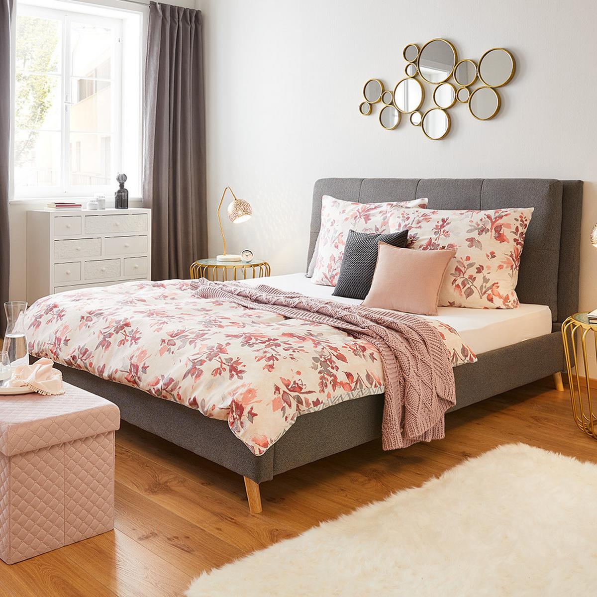 Nízka čalúnená posteľ CAMILLA 180x200 cm, sivá - sivá/prírodná farba, Modern, drevo/textil (180/200cm) - Bessagi Home