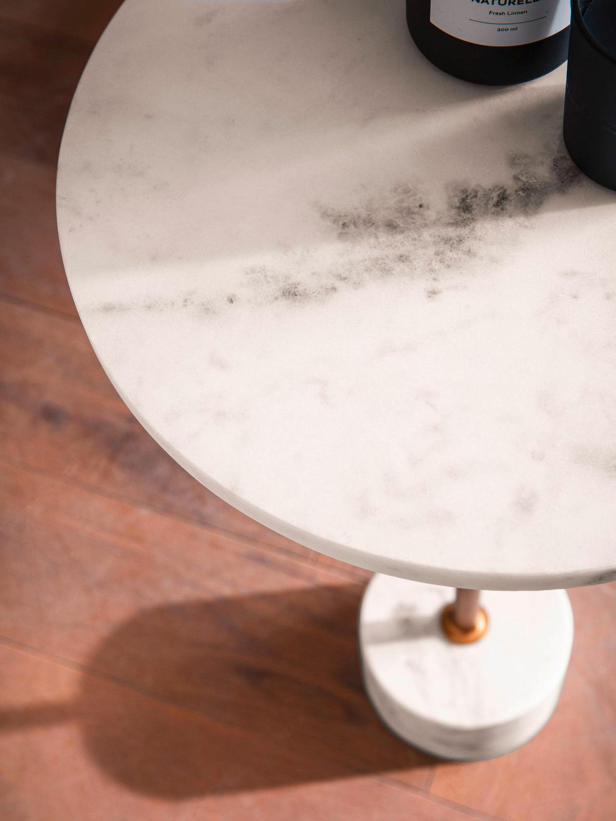 Beistelltisch Weiß, Goldfarben L: 30 cm - Goldfarben/Weiß, Design, Stein (30/30/55,5cm) - Livetastic