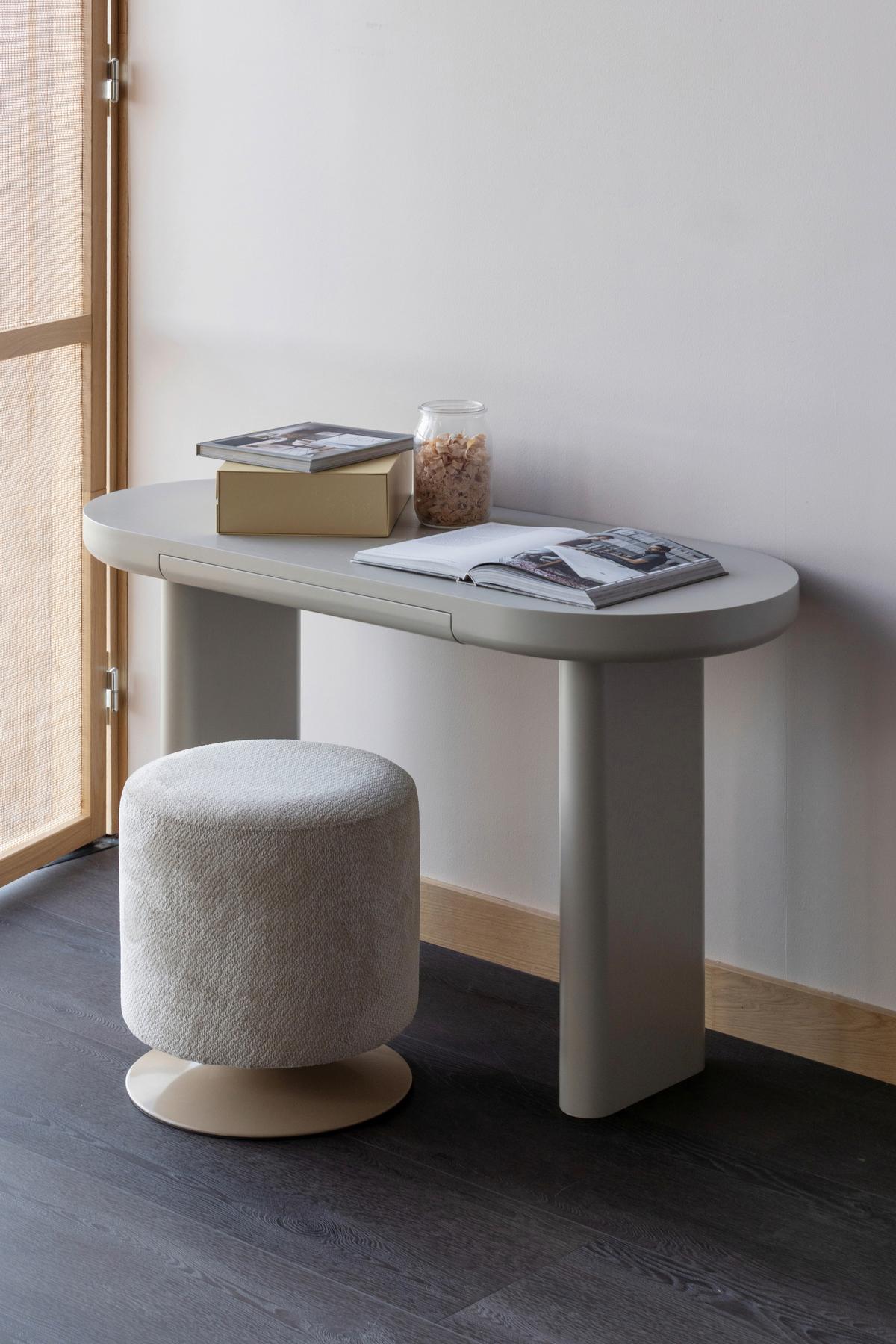 SCHREIBTISCH Mael, Grau B: 120 cm - Grau, Design, Holzwerkstoff (120/50/75cm) - Livetastic