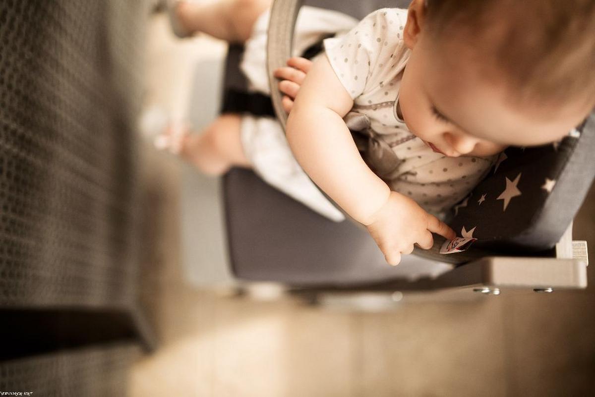 Kinderstuhl Grau, L/b/h: 50x43x81cm - Grau, Basics, Holz (50/43/81cm) - tiSsi