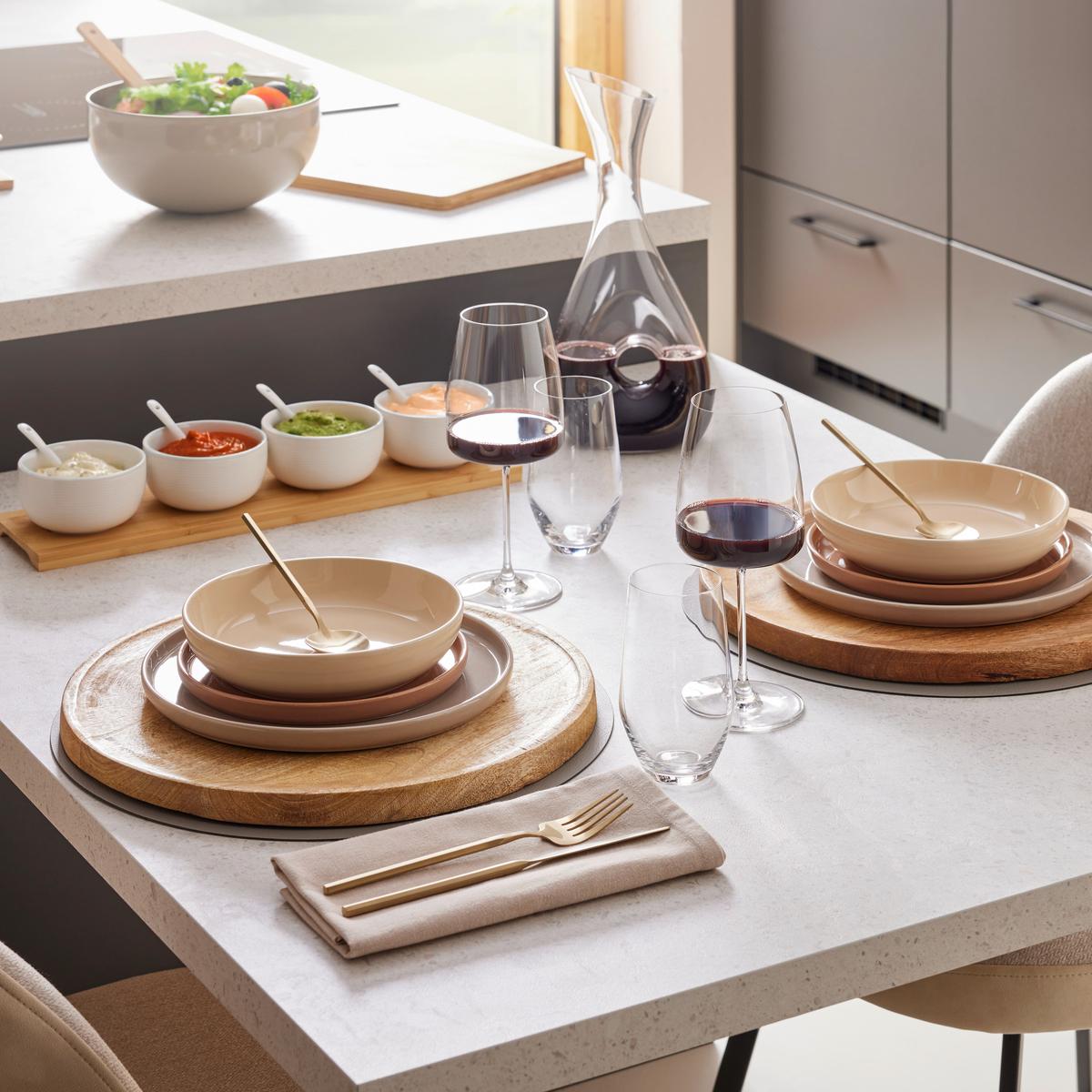 Prestieranie LIVI - svetlohnedá, Modern, plast (40cm) - Gourmesto