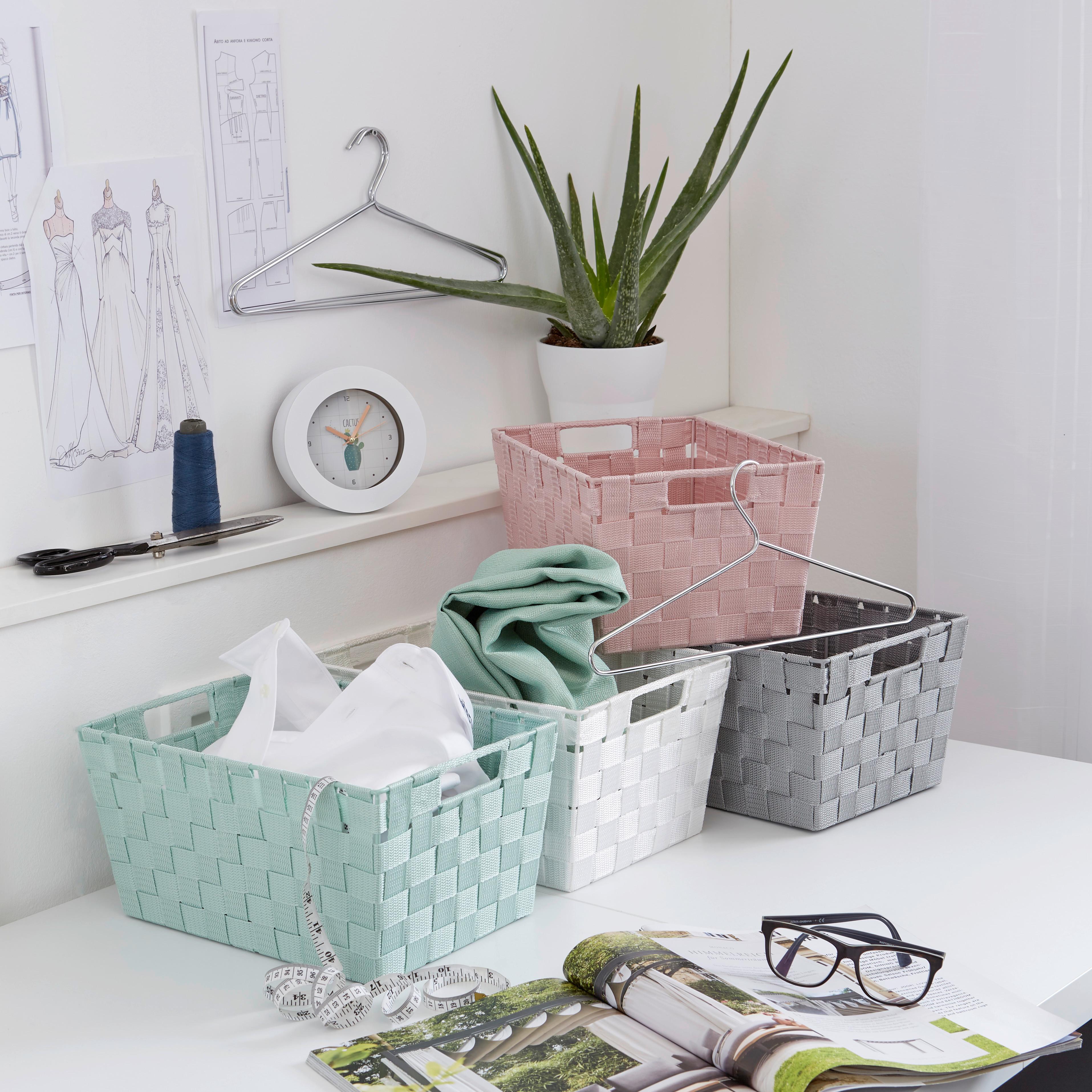 Geflochtener Aufbewahrungskorb in Rosa