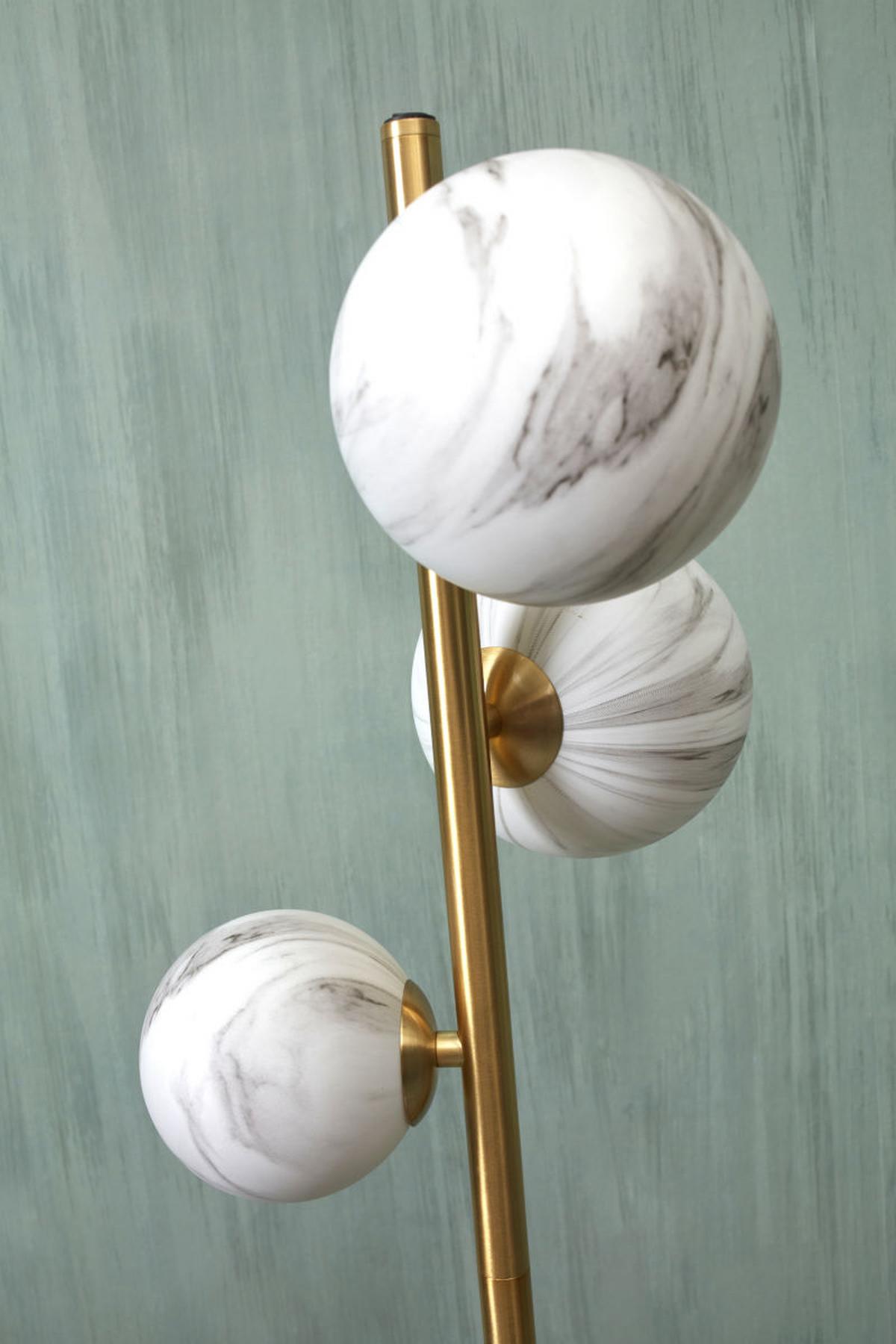 Stehleuchte Carrara D: 25 cm 3-Flammig mit Schalter - Goldfarben/Weiß, Basics, Glas/Metall (25/159cm) - It's about Romi