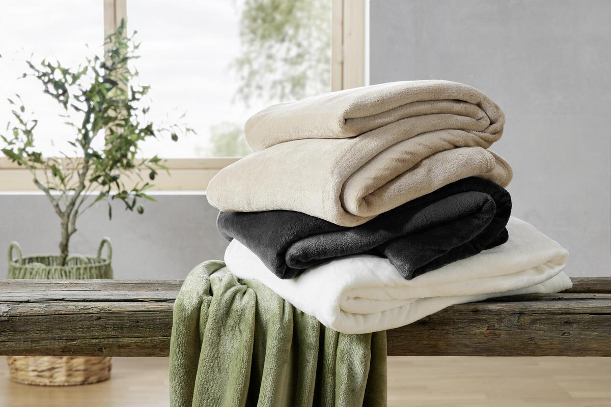 MĚKKÁ DEKA Michael XXL, 220/240cm - béžová, textil (220/240cm) - Modern Living
