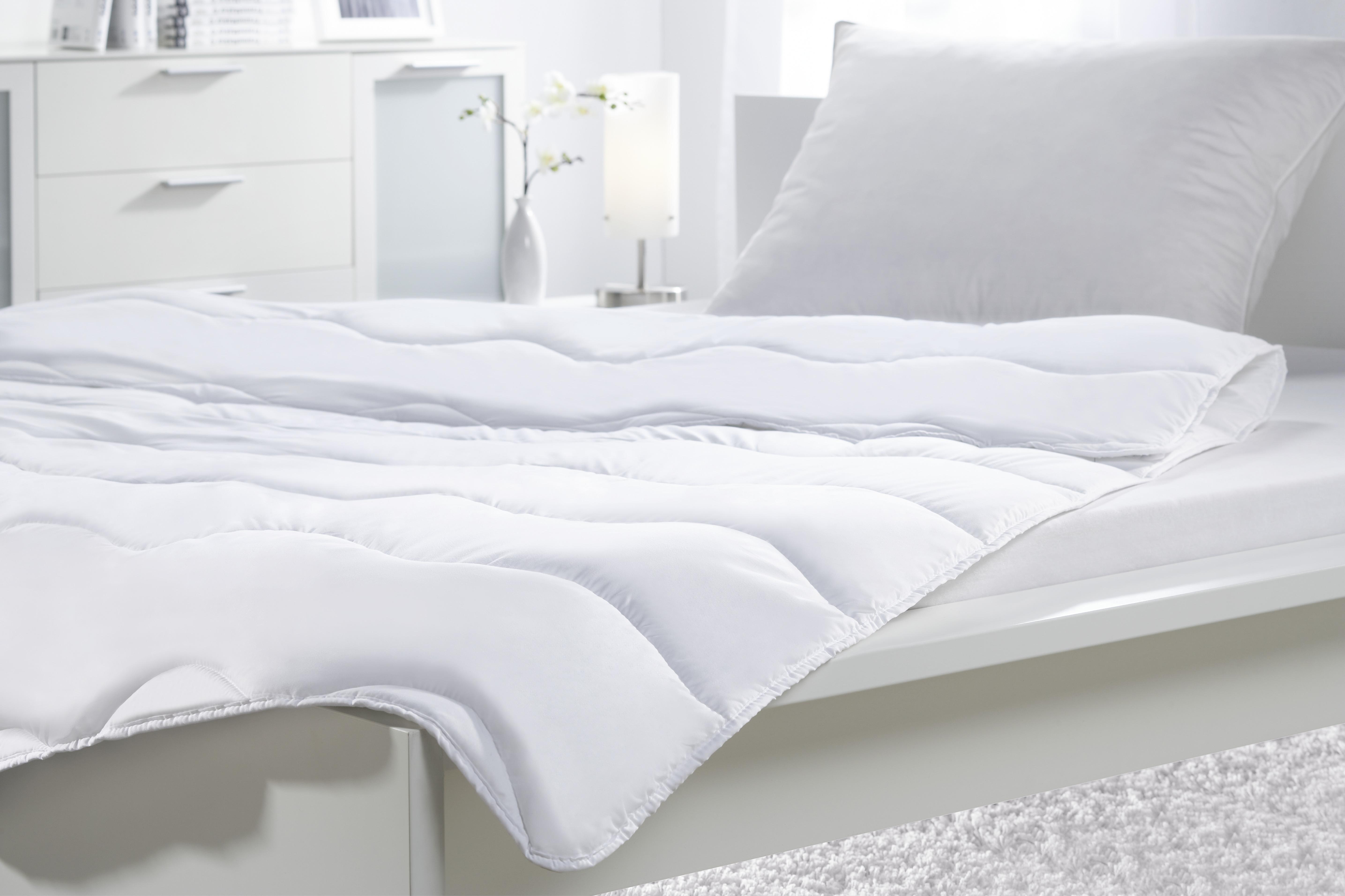 Prošívaná Přikrývka Zilly Xxl, 200/220cm - bílá, textil (200/220cm) - Nadana