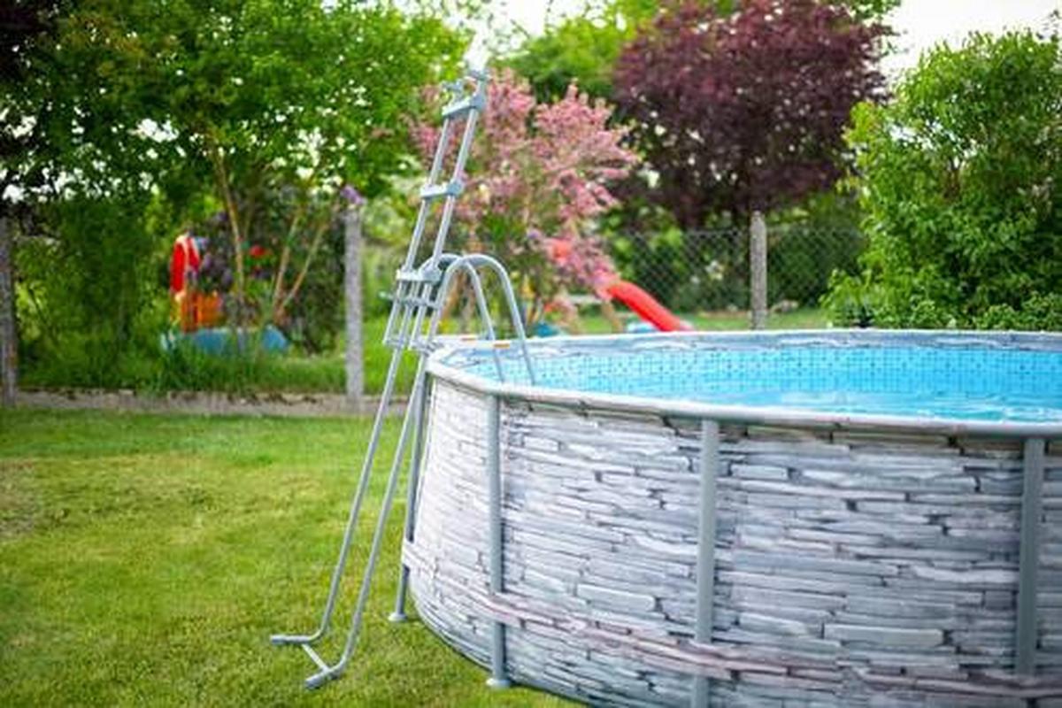 Aufstellpool Rund mit Leiter D: 427 cm - Grau, KONVENTIONELL, Kunststoff (427/107cm)