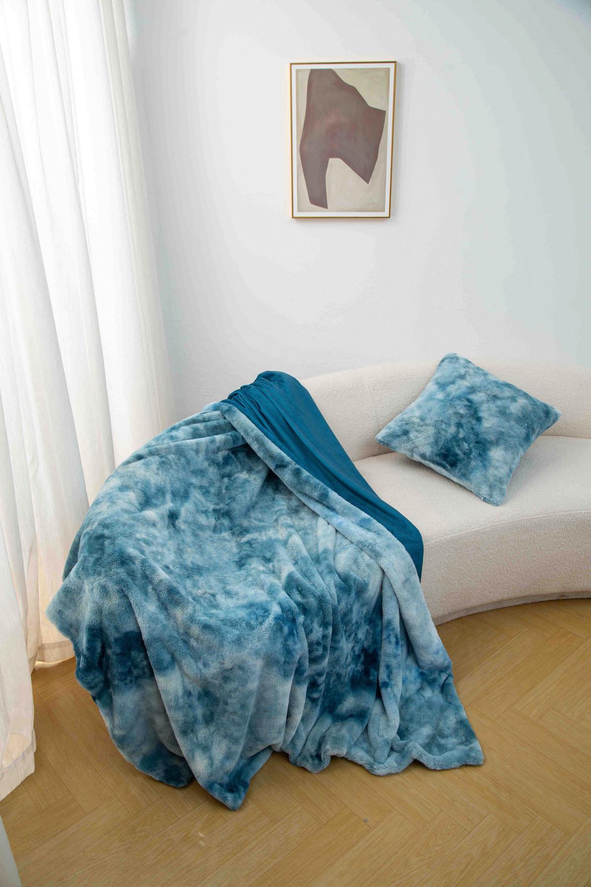 Felldecke Dina - Jadegrün, MODERN, Textil (150/200cm) - Luca Bessoni