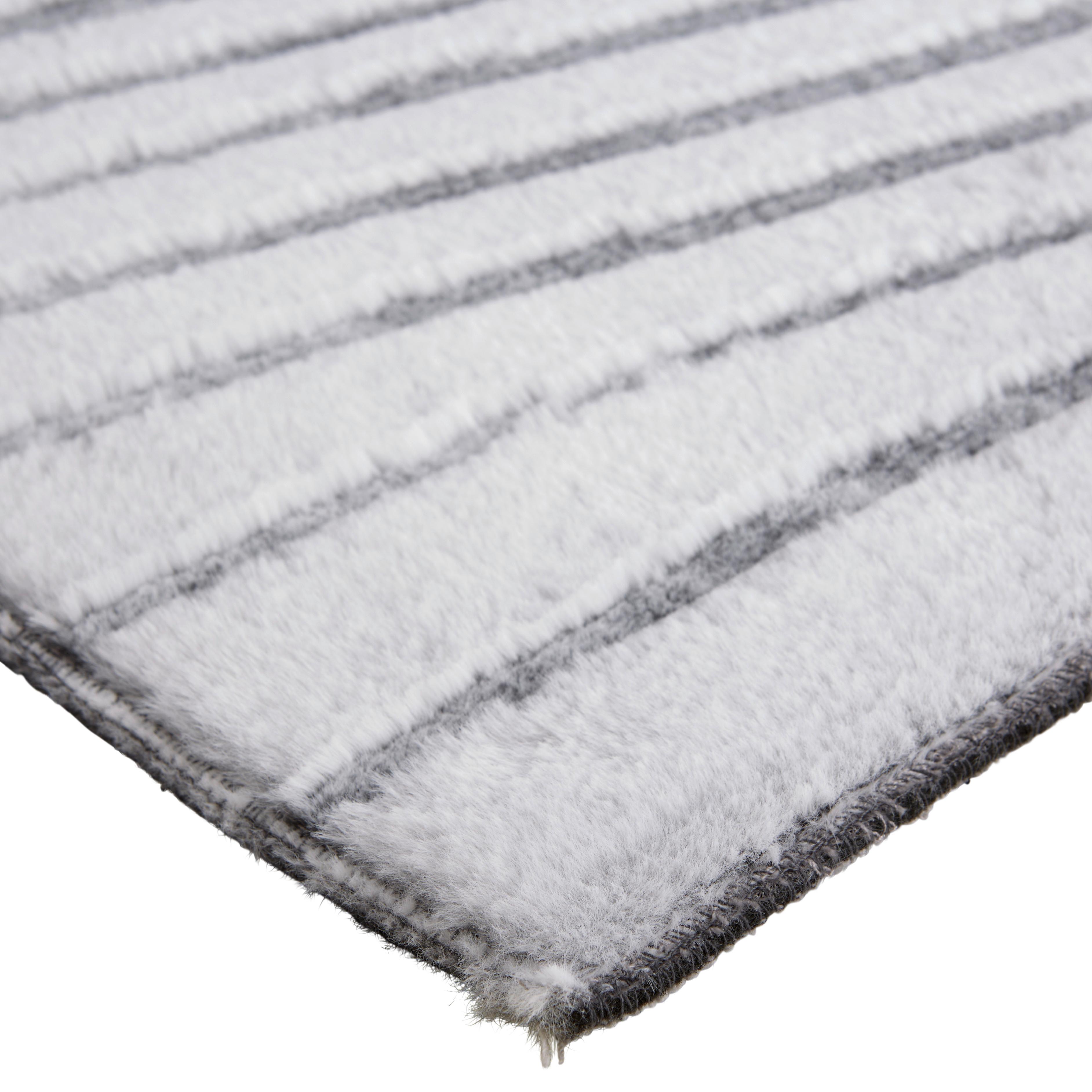 Fellteppich Veronika Grau/weiß 160x220 Cm - Grau, ROMANTIK / LANDHAUS, Textil (160/220cm) - James Wood