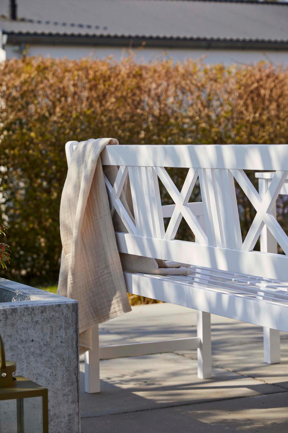 Gartenbank Rosenborg, Weiß 150x89x58 cm, Echtholz - Weiß Hochglanz, Natur, Holz (150/89/58cm) - Gardenson