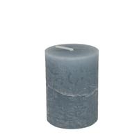 Válcová svíčka LIA - šedomodrá, Moderní, textil/přírodní materiály (6,8/9cm) - Premium Living