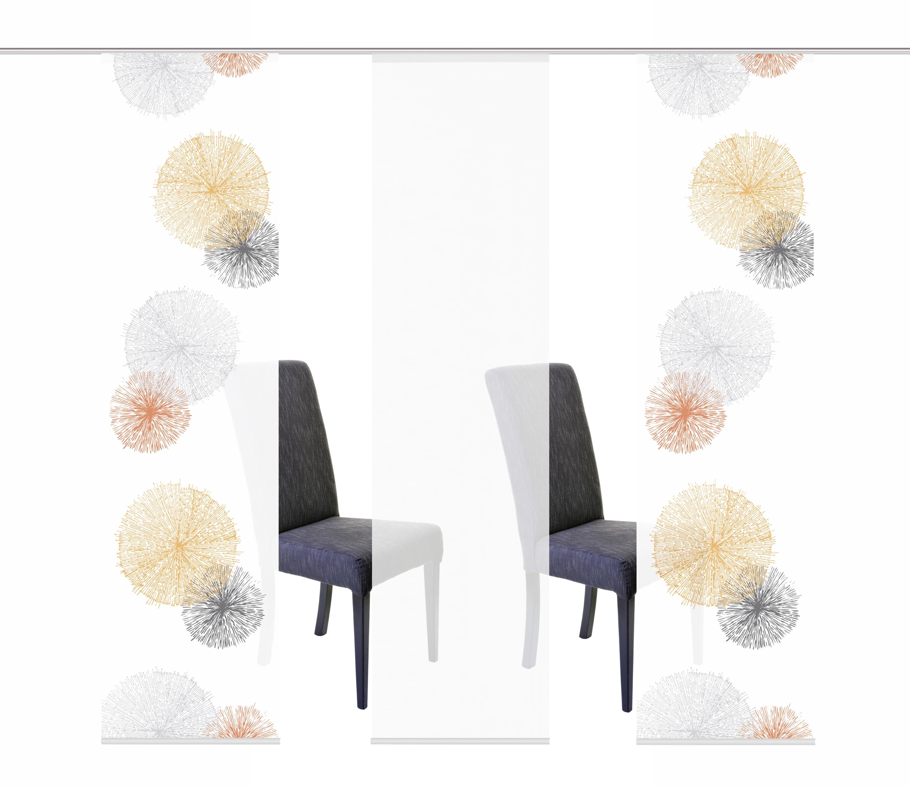 Flächenvorhang mit drei Schiebevorhängen