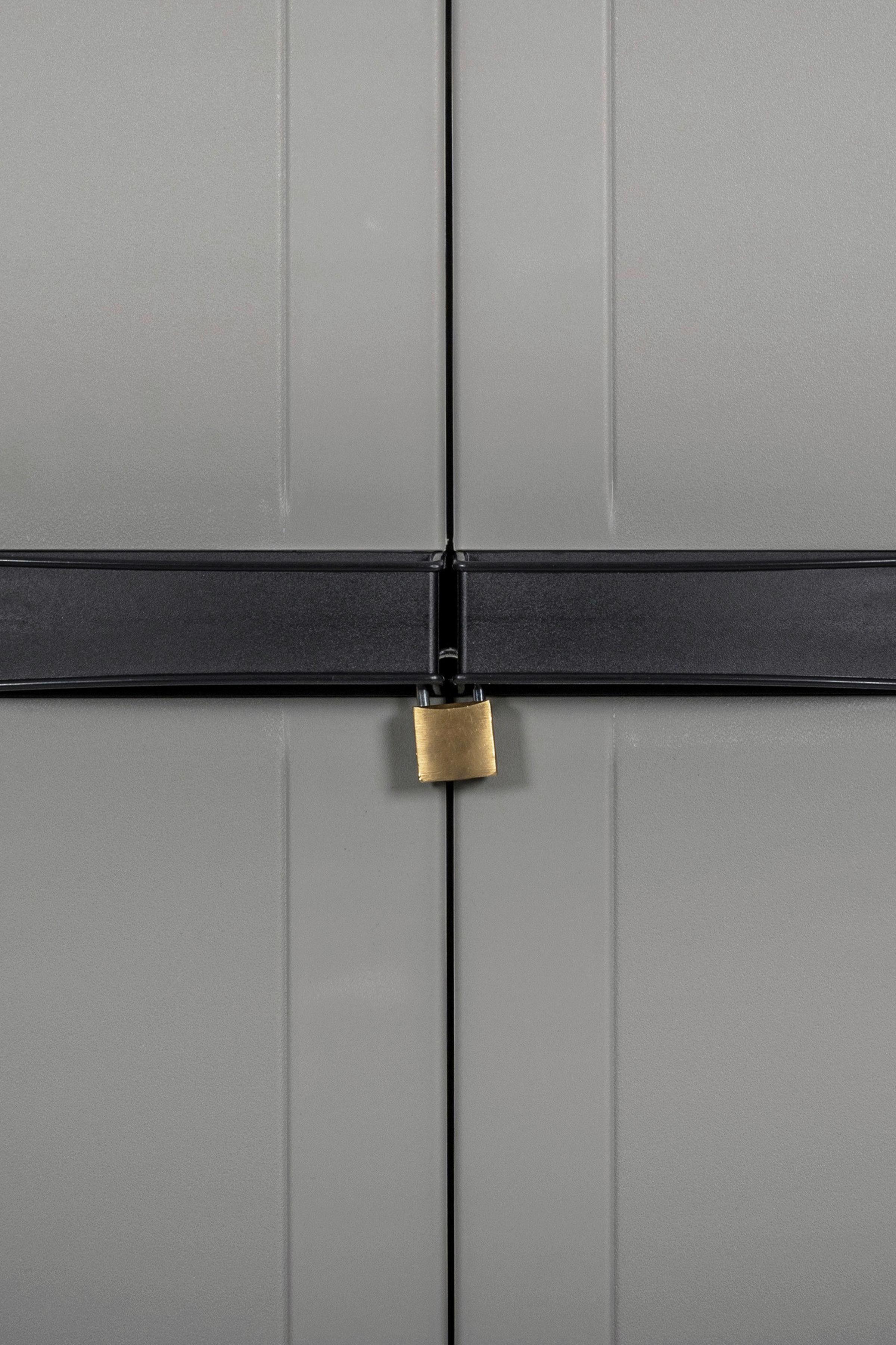 Schrank mit verstellbaren Einlegeböden