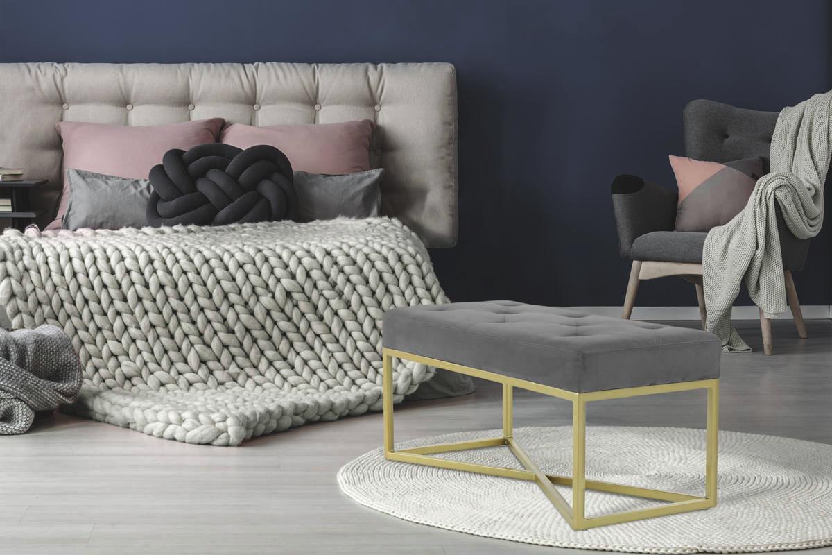Sitzbank in Grau mit Chesterfield-Steppung