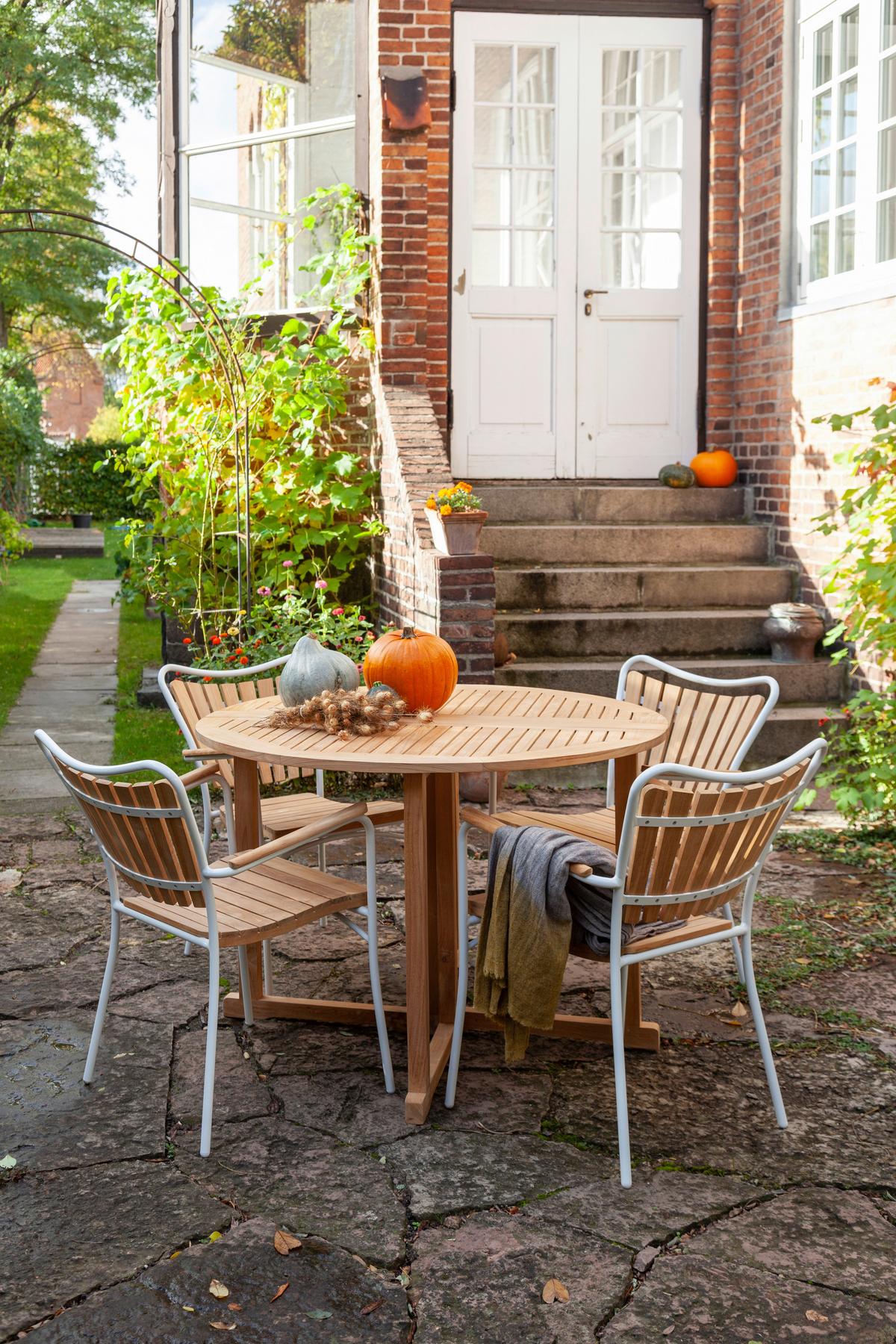 Gartensessel Stapelbar Ellen Aluminiumgestell, Teakholz - Weiß Hochglanz/Teakfarben, KONVENTIONELL, Holz/Metall (58,5/78/56,5cm) - Gardenson