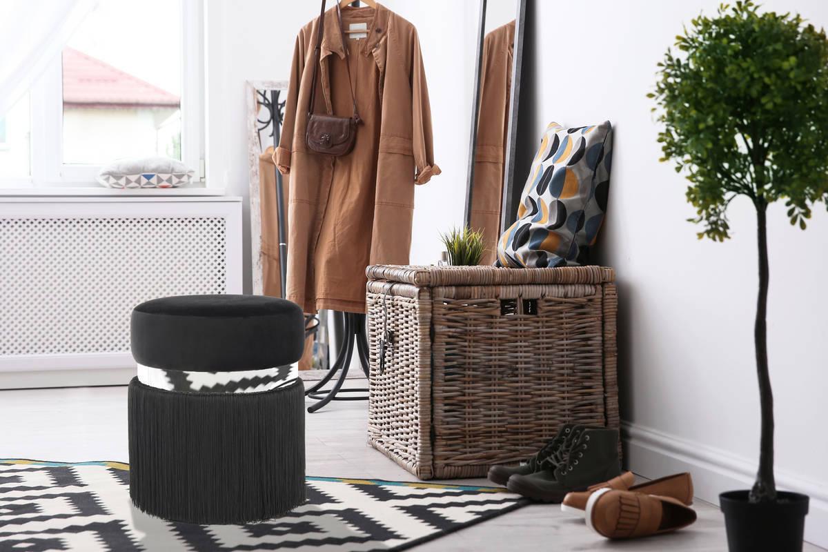 Sitzhocker in Schwarz und Silberfarben