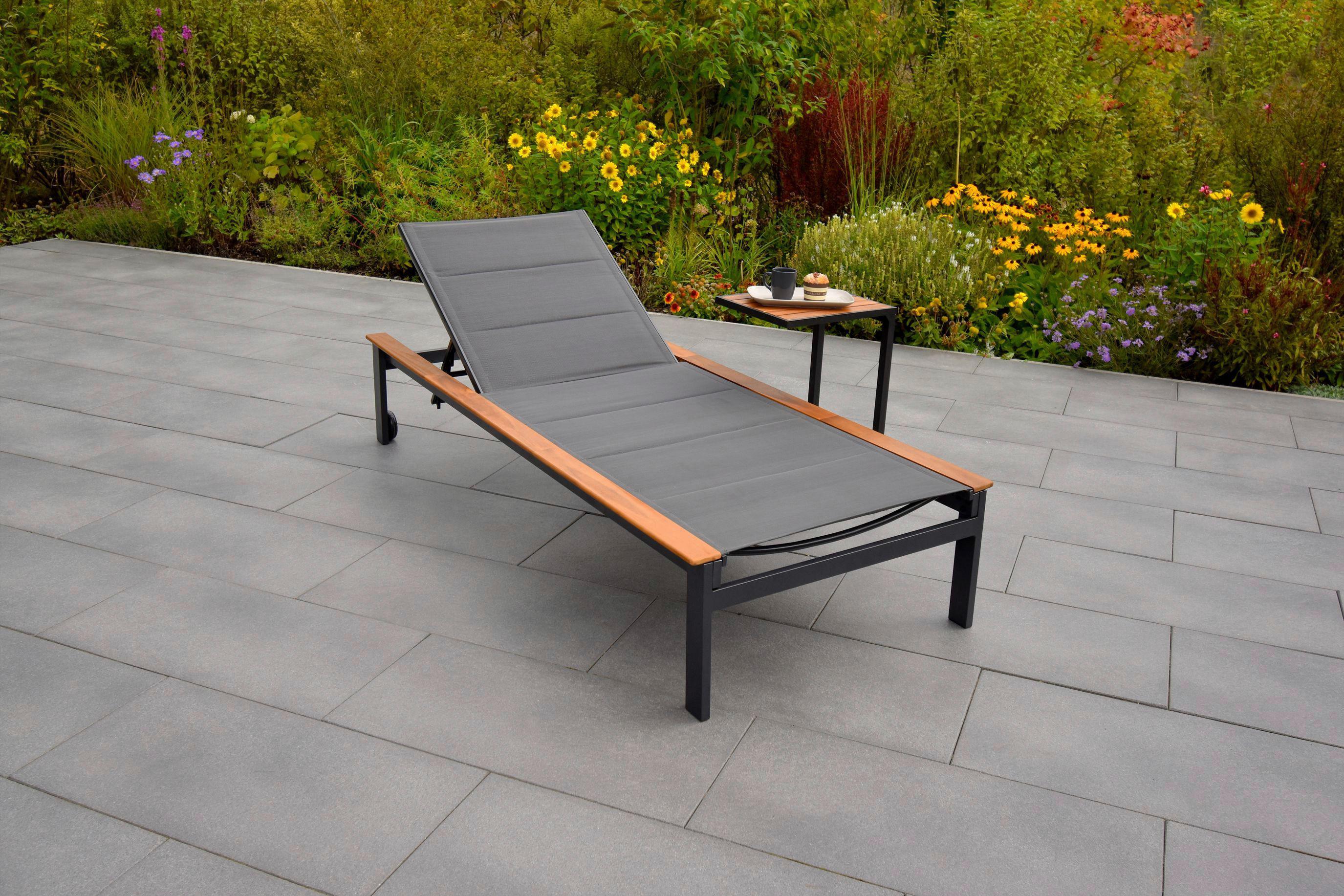 Sonnenliege Paxos Akazienholz/ /Metall/Kunststoff mit Rollen - Graphitfarben/Naturfarben, MODERN, Holz/Kunststoff (198/103/84cm) - Gardenson