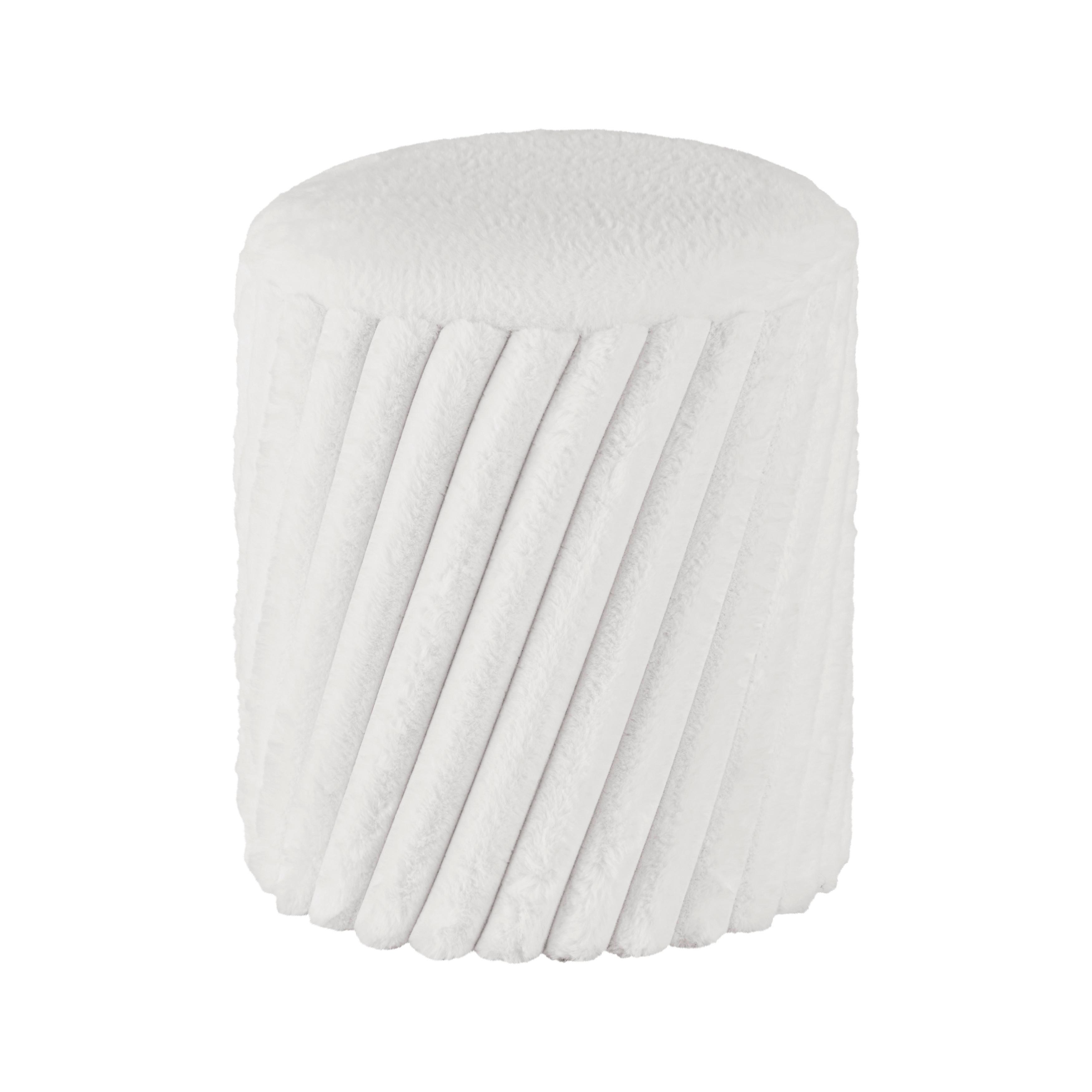 Taburet CADY, bílá tk.kožešina, max.120 kg - bílá, Romantický / Rustikální, kompozitní dřevo/textil (37/40/37cm) - Mömax